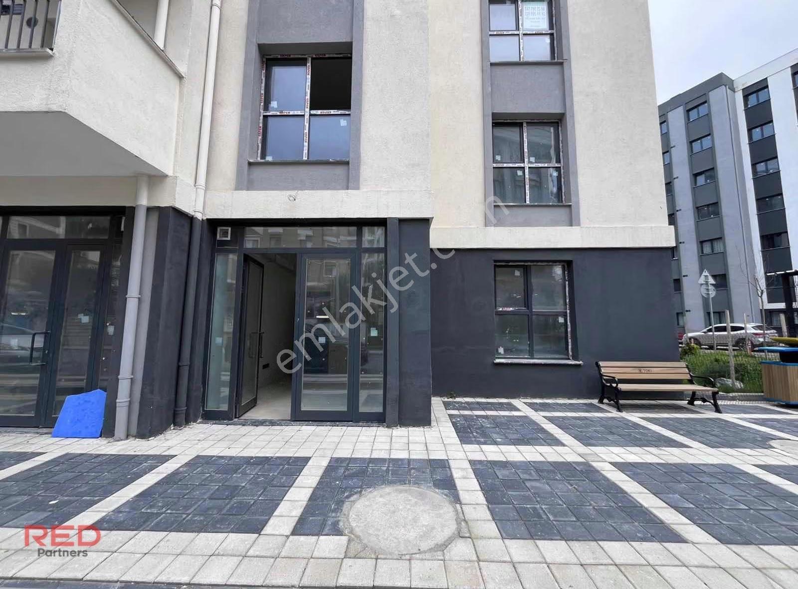 Tuzla Cami Mahallesinde Sıfır Yola Cephe 20 M² Kiralık Dükkan - Görsel 20