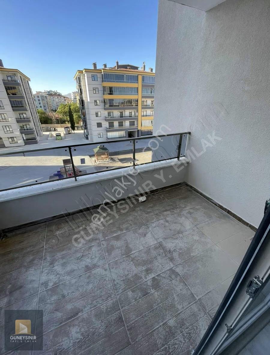 Fetih Cad. Mengene Ve Altıyol Kavşağı Yakını Arakat 3+1 - Görsel 20