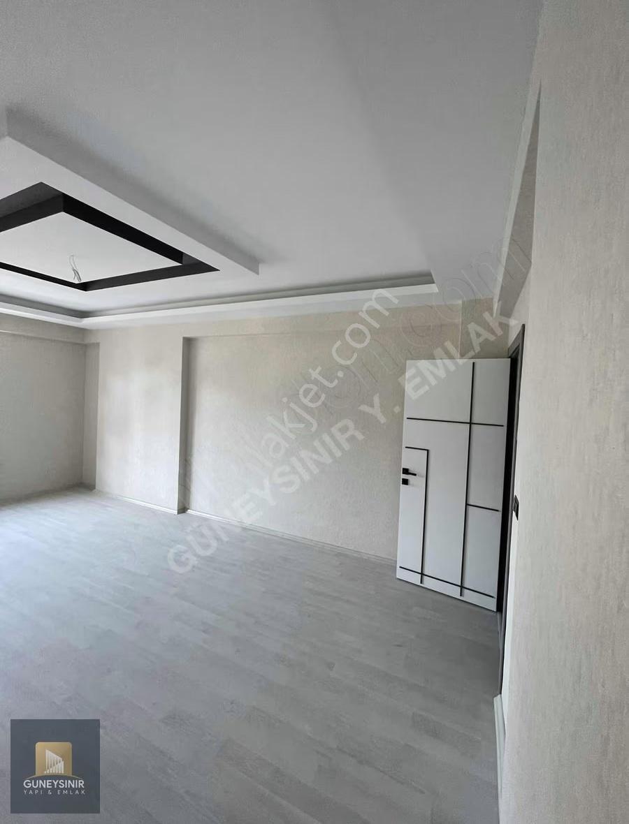 Fetih Cad. Mengene Ve Altıyol Kavşağı Yakını Arakat 3+1 - Görsel 26