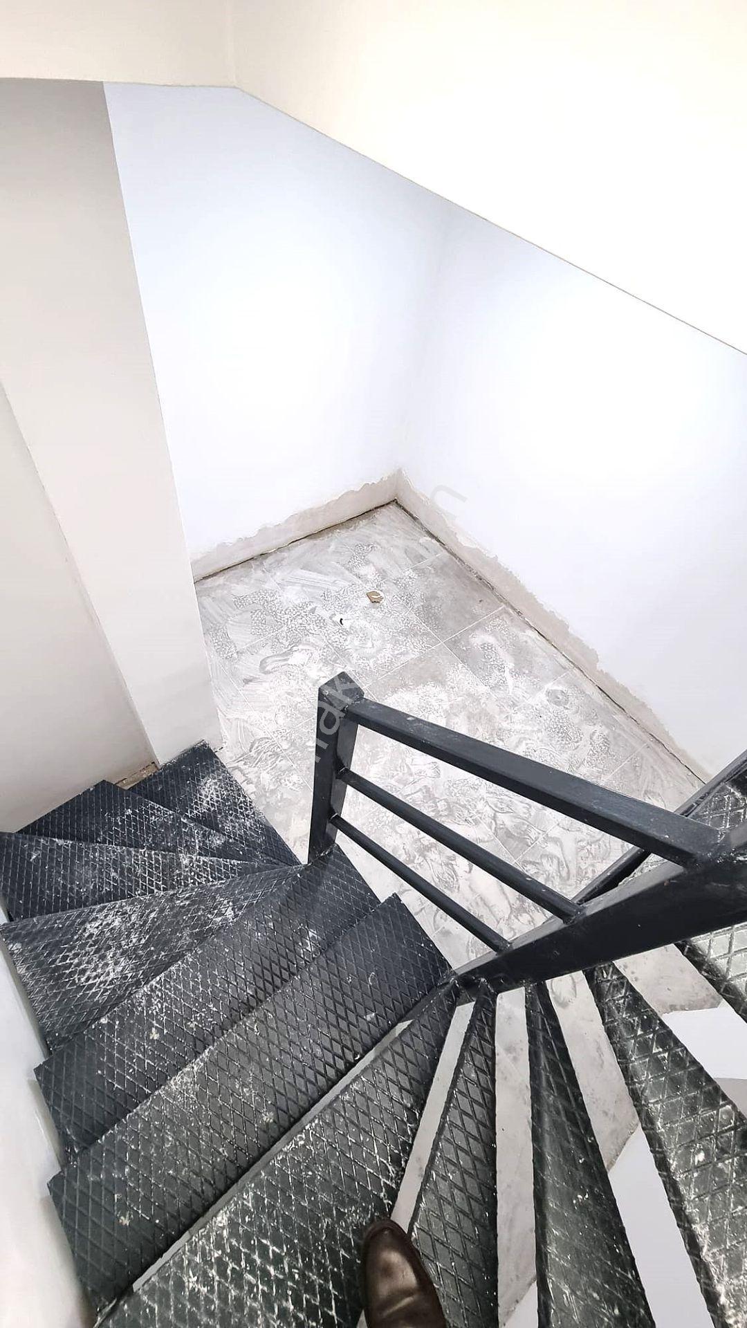 Caddebostan İskele Sk Üzeri Migros Tarafı 40 M2 Ön Kullanımlı - Görsel 22