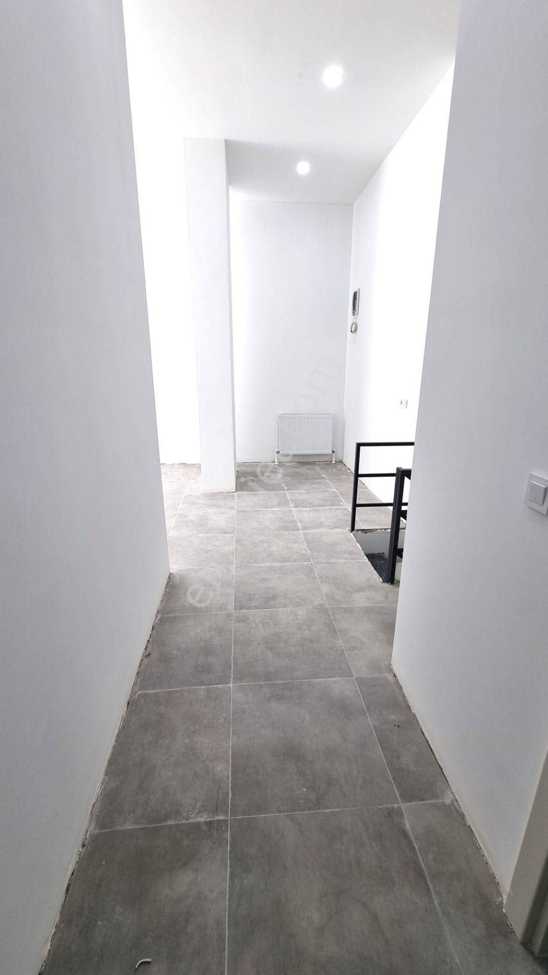 Caddebostan İskele Sk Üzeri Migros Tarafı 40 M2 Ön Kullanımlı - Görsel 17