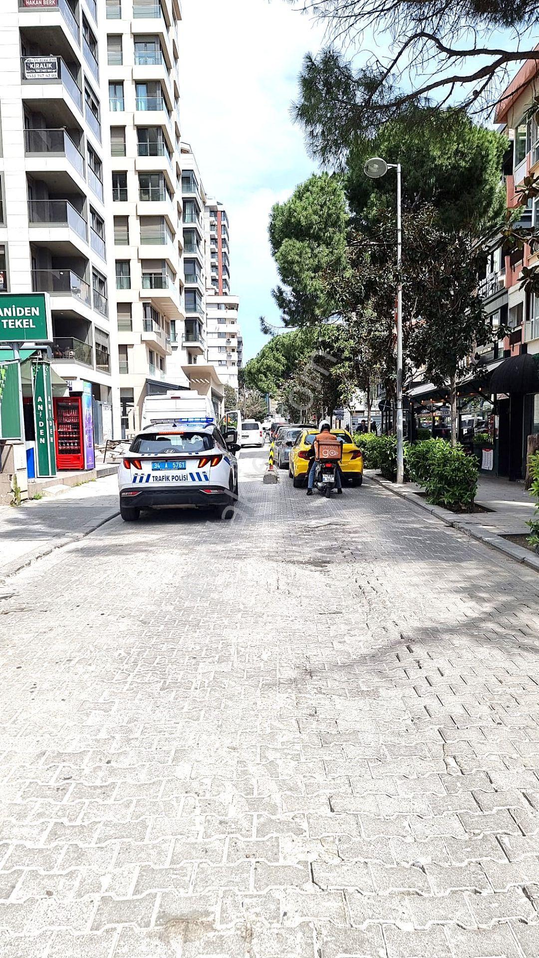 Caddebostan İskele Sk Üzeri Migros Tarafı 40 M2 Ön Kullanımlı - Görsel 6