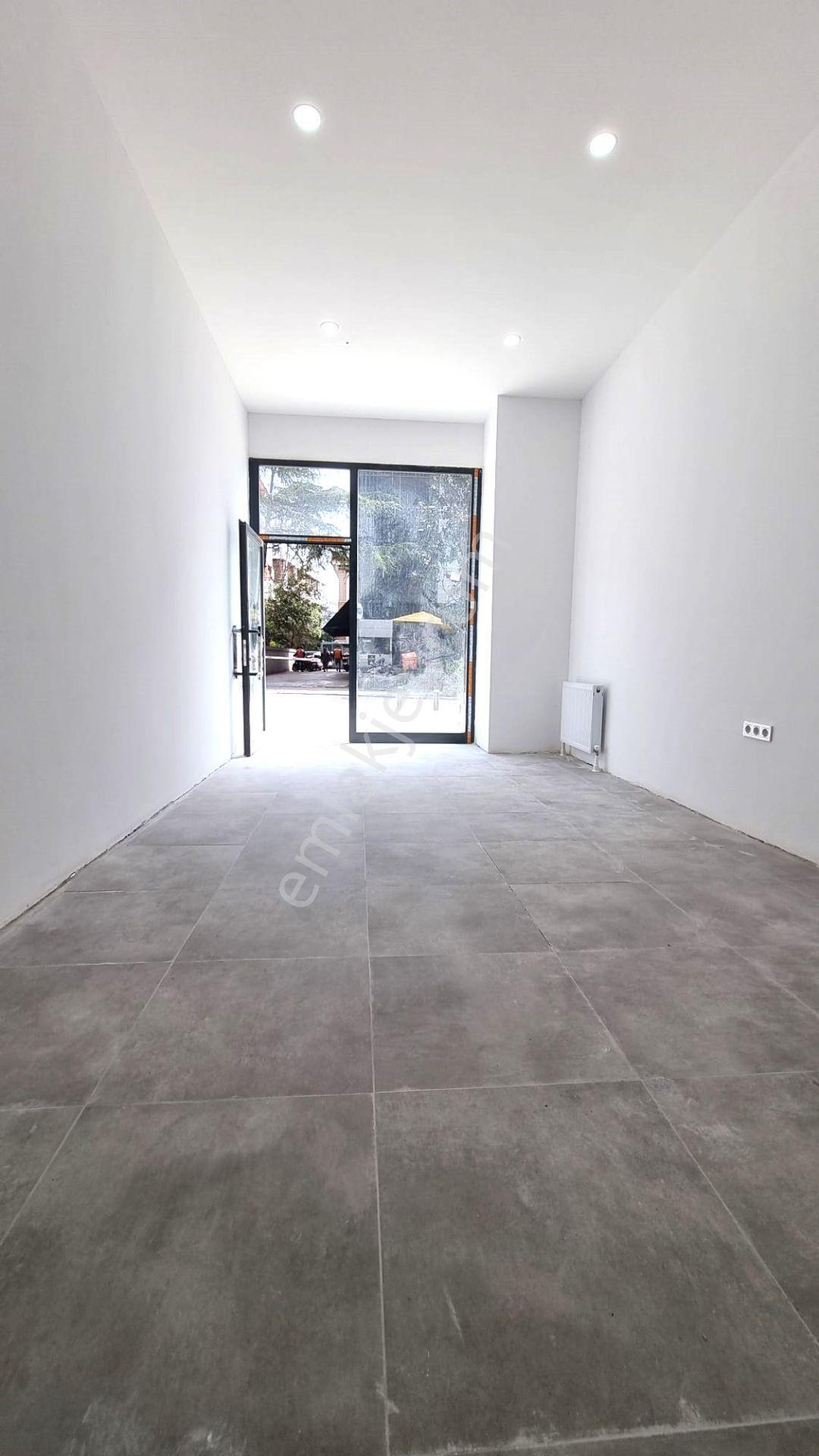 Caddebostan İskele Sk Üzeri Migros Tarafı 40 M2 Ön Kullanımlı - Görsel 12