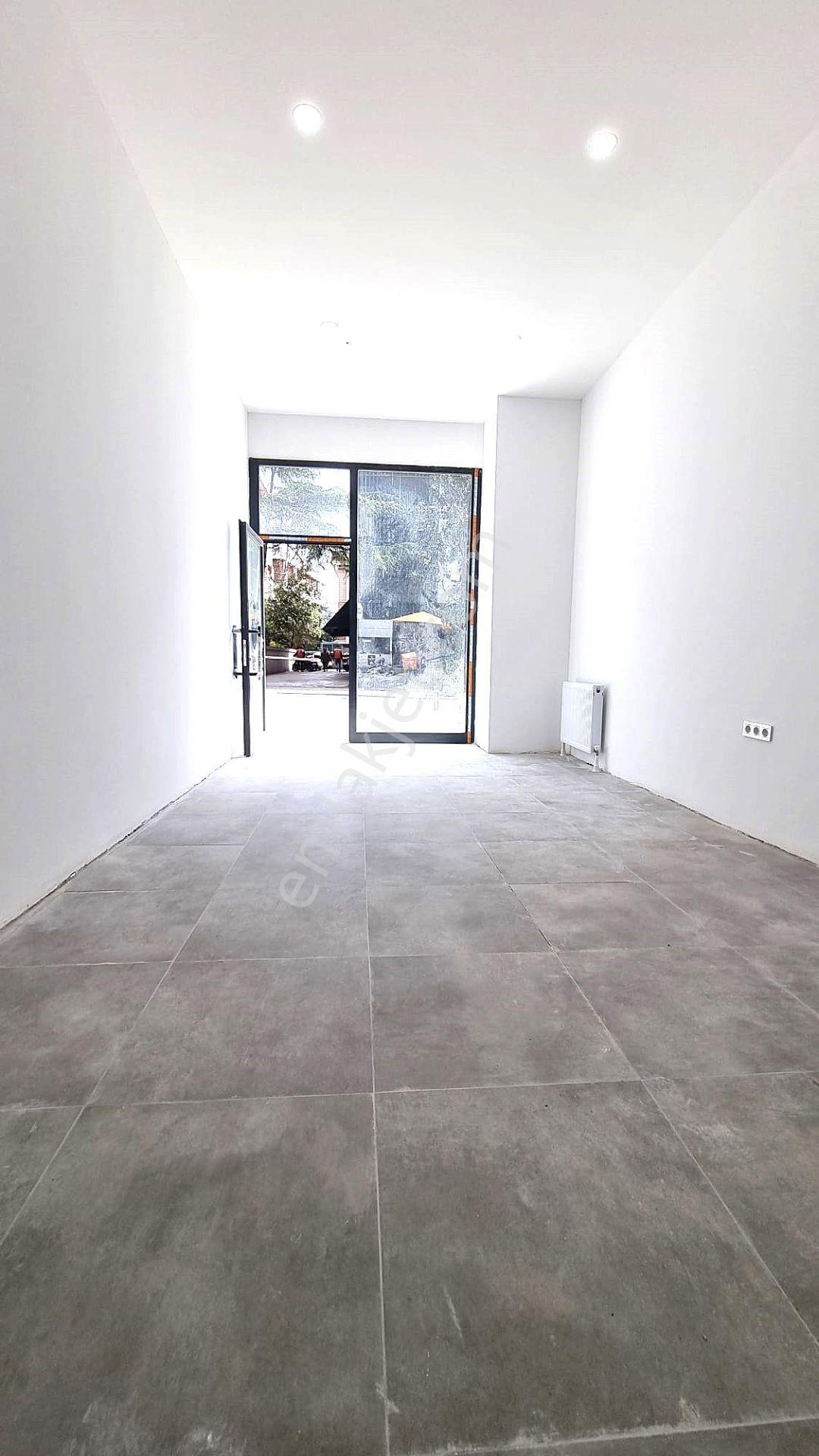 Caddebostan İskele Sk Üzeri Migros Tarafı 40 M2 Ön Kullanımlı - Görsel 14