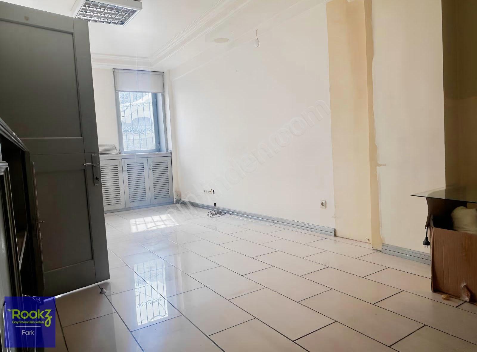 Şişli Teşvikiye Vitrinli Kiralık 2+1 Ofis Dairesi - Görsel 12