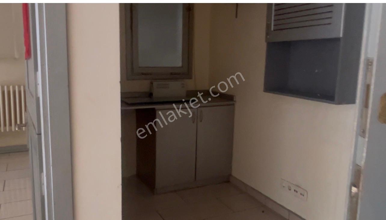 Şişli Teşvikiye Vitrinli Kiralık 2+1 Ofis Dairesi - Görsel 13