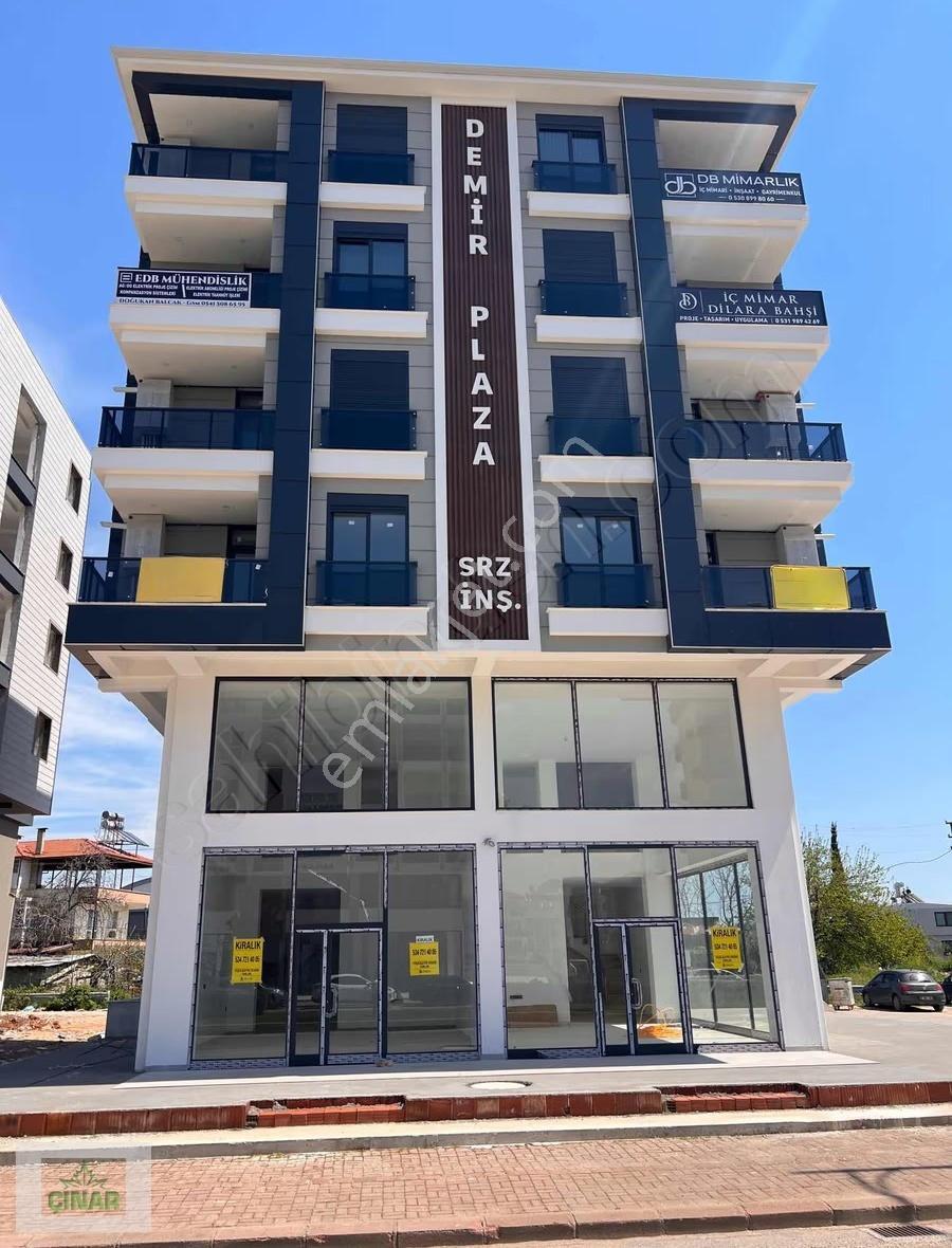 Atatürk Caddesi Üzeri Giriş Kat Ofis&büro&işyeri