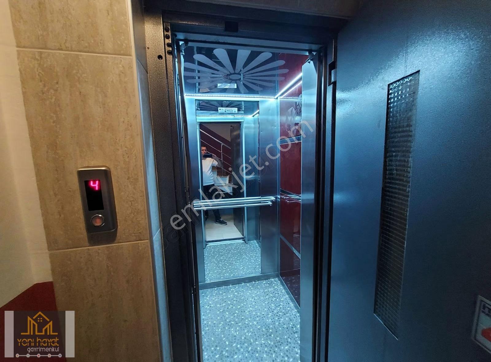 İlyasköy Mah. Gebi Caddesi Üzerinde Kiralık Asansörlü 2+1 Geniş - Görsel 2