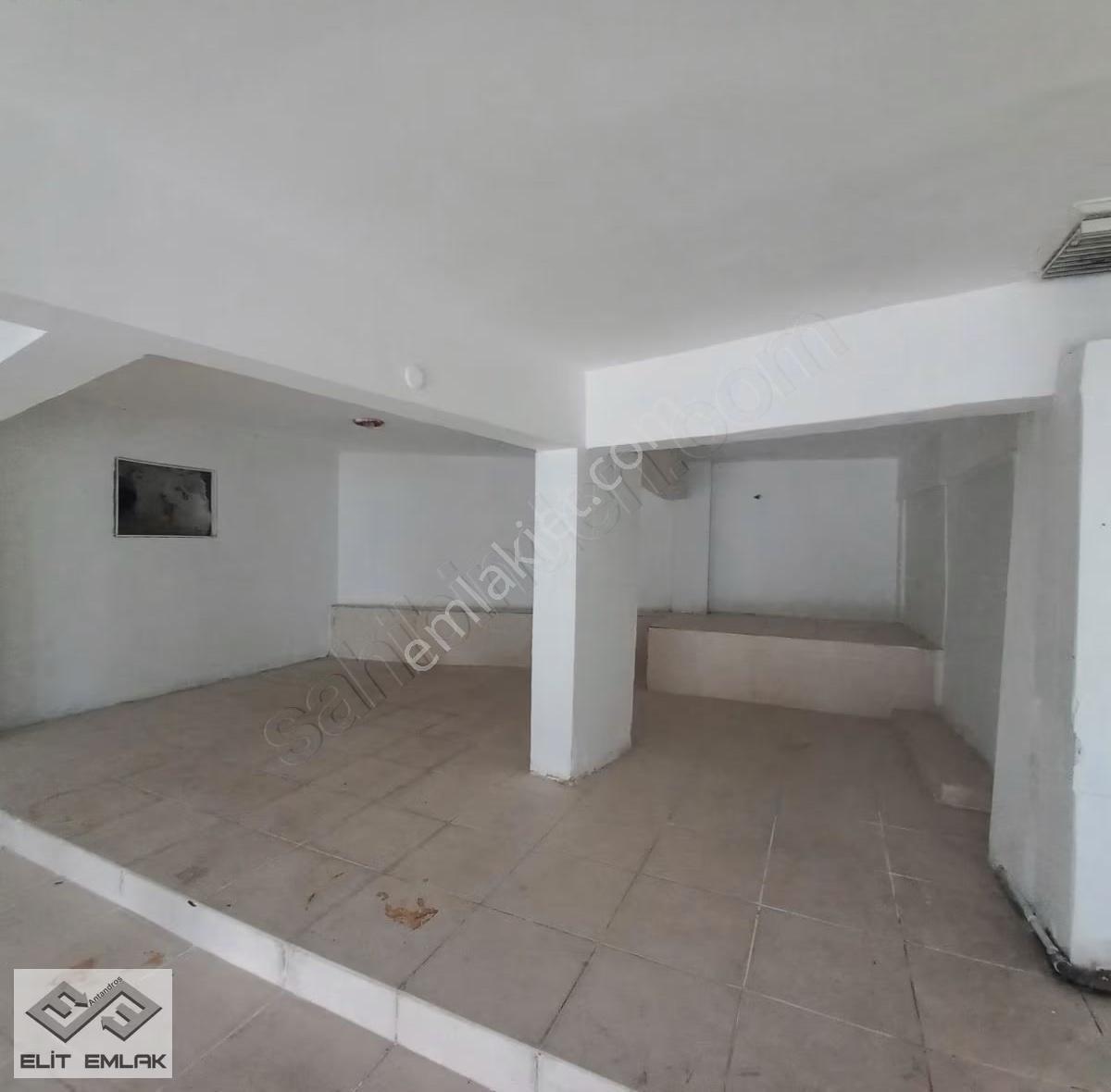 Altınoluk Köy Meydanında Kiralık 200 Metrekare Dükkan - Görsel 2