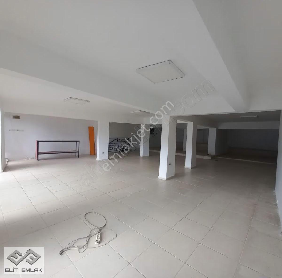 Altınoluk Köy Meydanında Kiralık 200 Metrekare Dükkan - Görsel 6