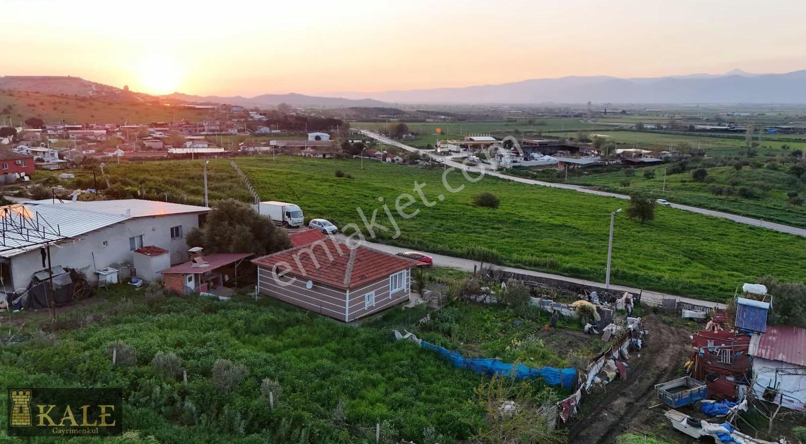 Kale'den Karatekke'de Manzaralı Müstakil Ev