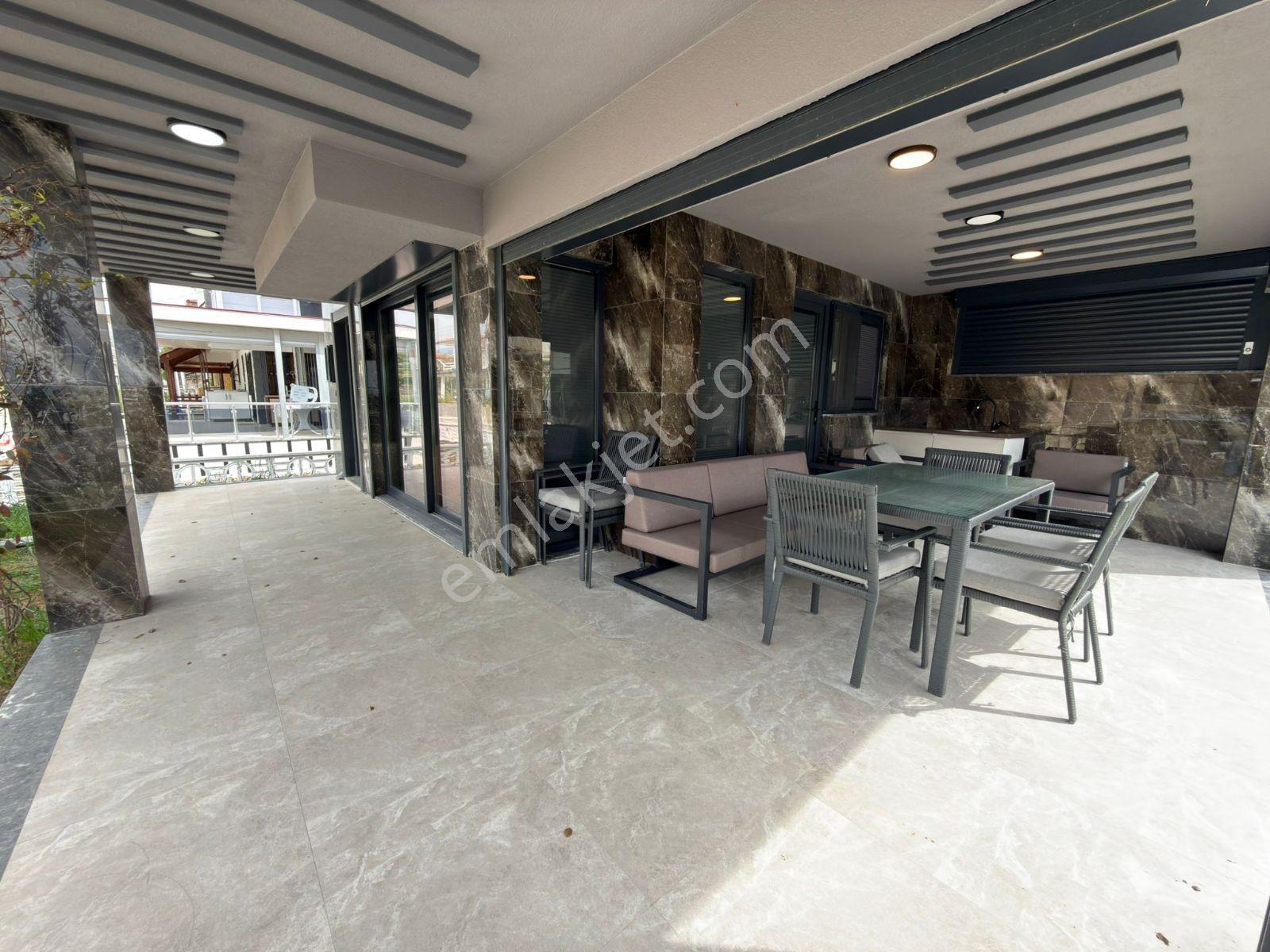 Denize Sıfır Sıtede Tamamen Yenilenmiş Mıhteşem Villa - Görsel 2