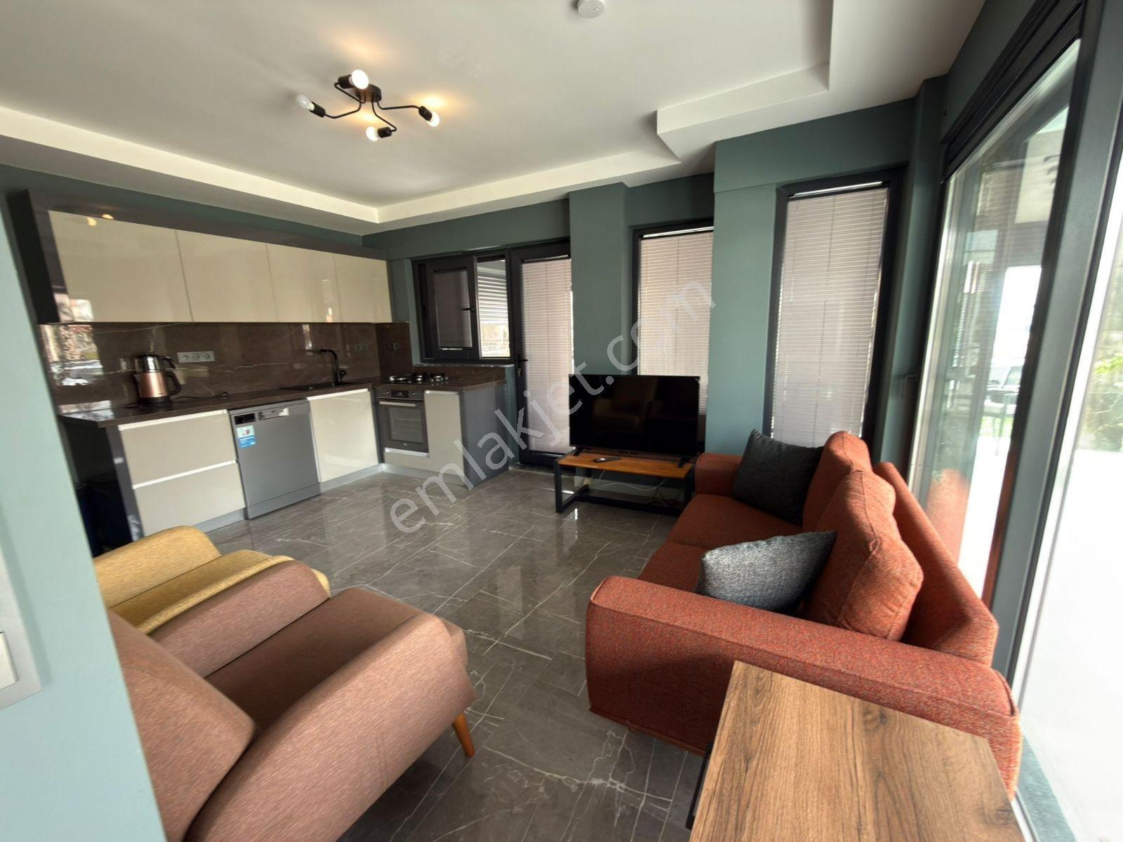 Denize Sıfır Sıtede Tamamen Yenilenmiş Mıhteşem Villa - Görsel 25