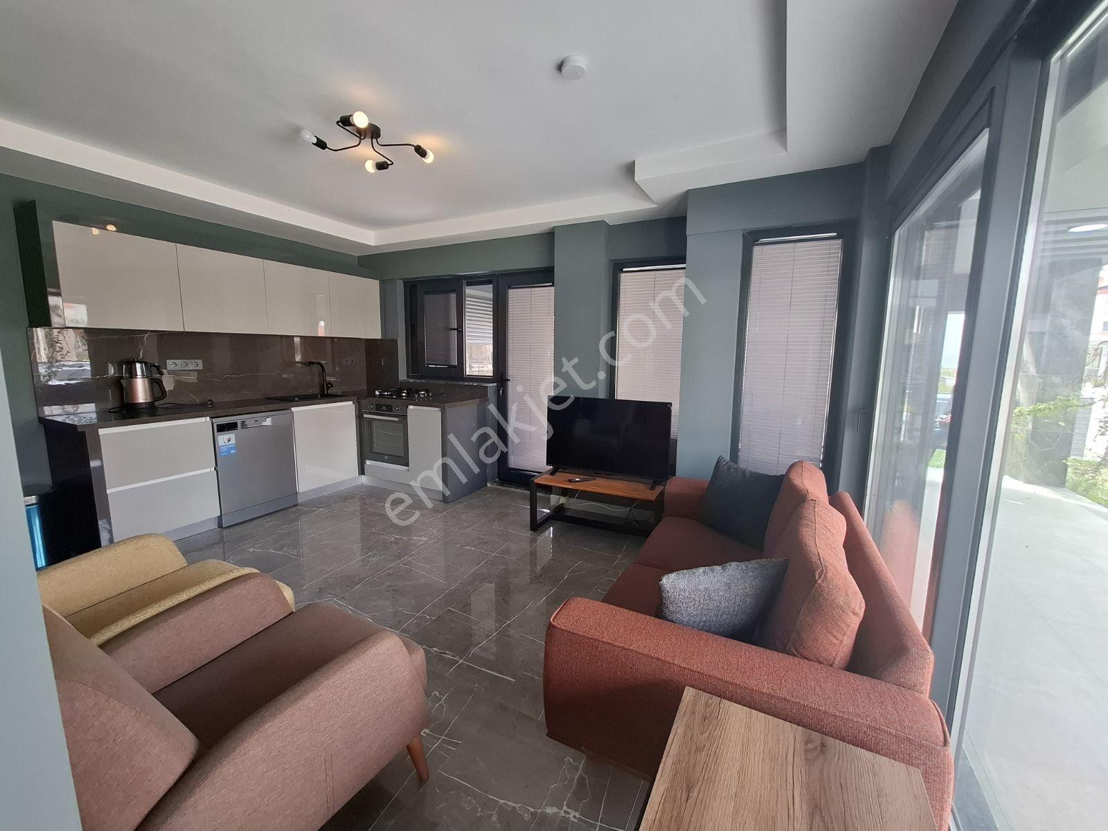Denize Sıfır Sıtede Tamamen Yenilenmiş Mıhteşem Villa - Görsel 6