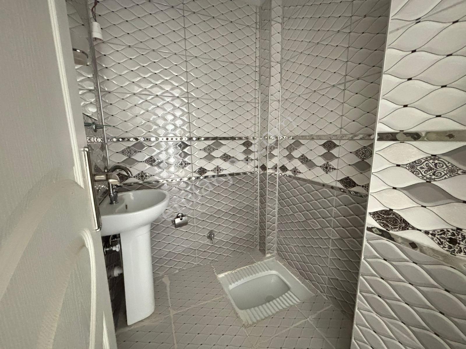 Yaman'dan Bolvadin Emrullah Mah. Kiralık 2+1 Daire - Görsel 15