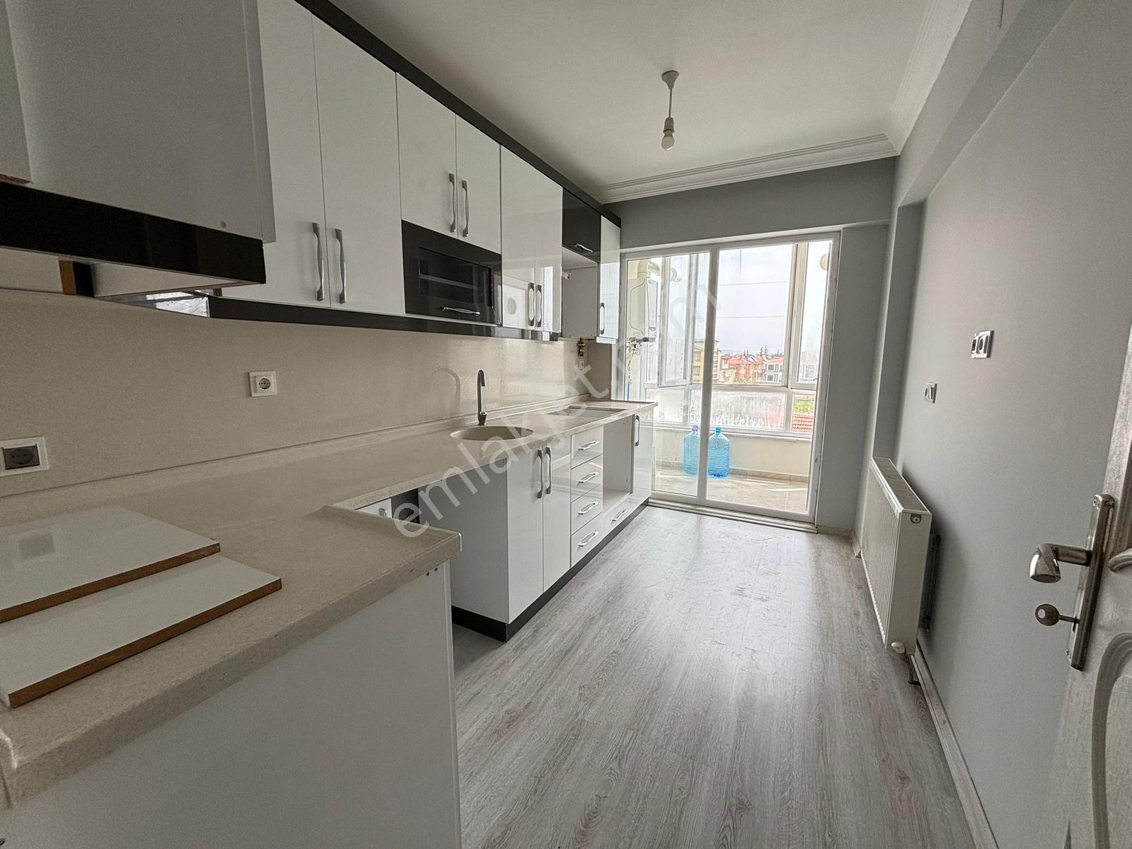 Yaman'dan Bolvadin Emrullah Mah. Kiralık 2+1 Daire - Görsel 11