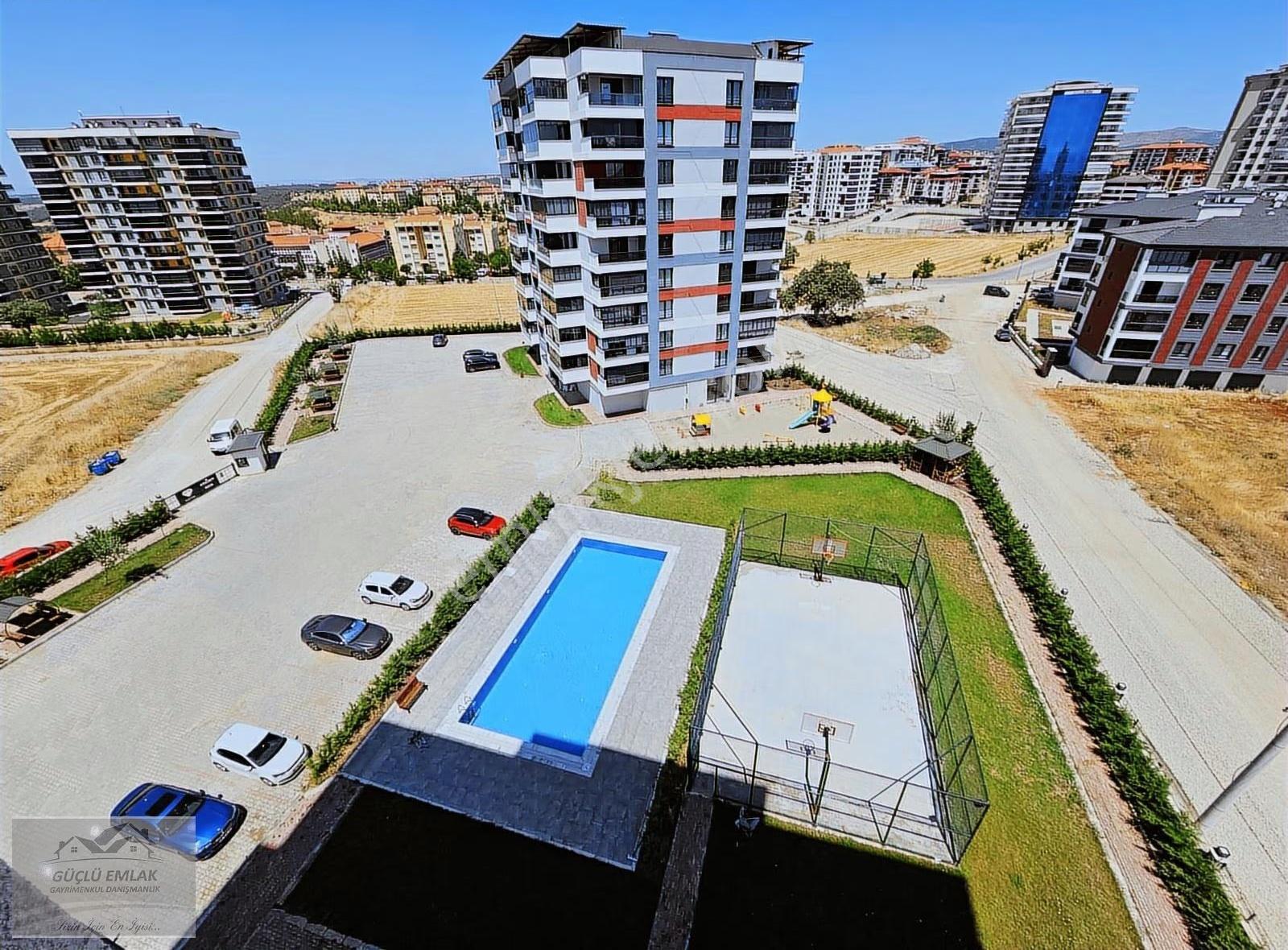 Şehrin En Güzel Yerinde Ve En Prestijli Sitesinde 4+1 Satılık - Görsel 12