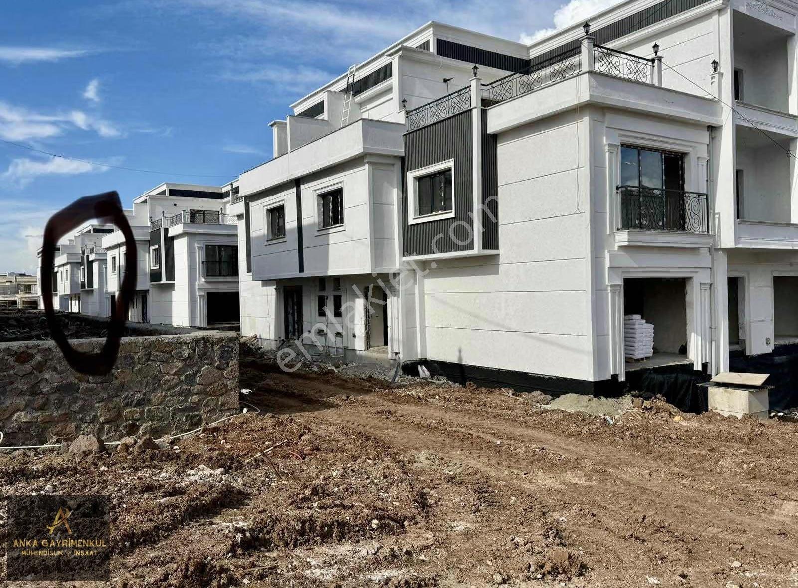 Ay Yapı Villalarında Acil Satılık Villa - Görsel 4