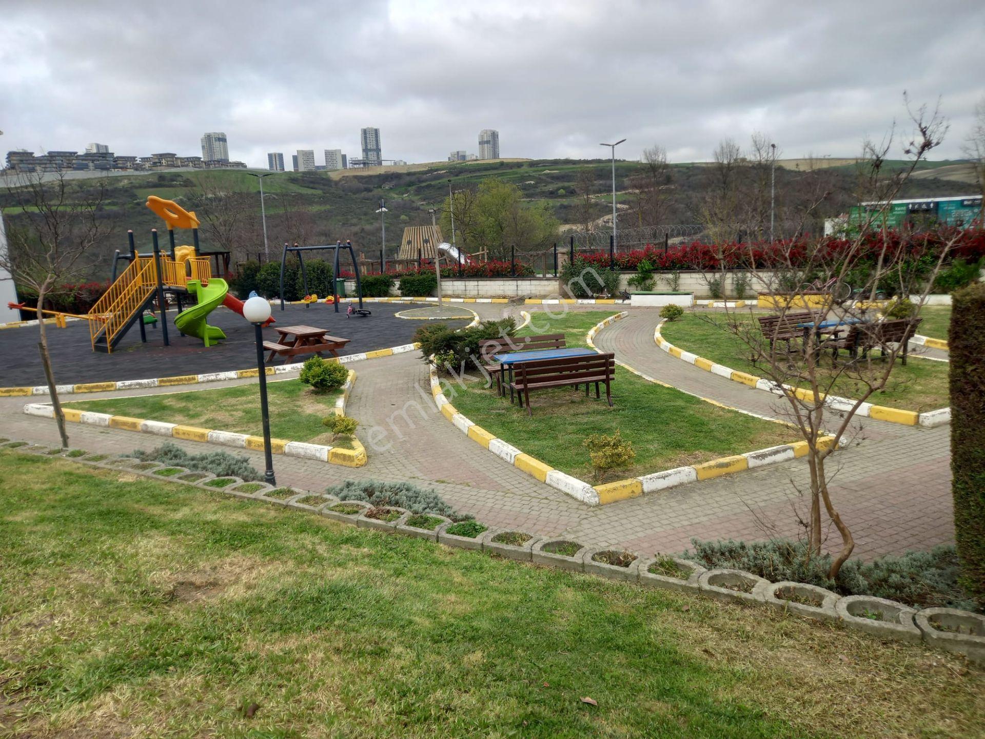 Bahçeşehir Armina Da Tadilatlı Satılık 3+1 Daire - Görsel 9