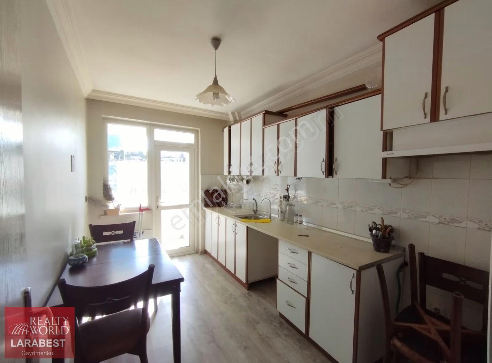 Emsalsiz Lokasyonda, Tabela Değeri Yüksek Kiralık 7+2 Ofis - Görsel 22