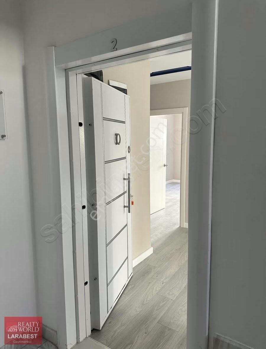 Eski Lara Caddesinde Masrafsız Tadilatlı 150 Metre² Kiralık Ofis - Görsel 27