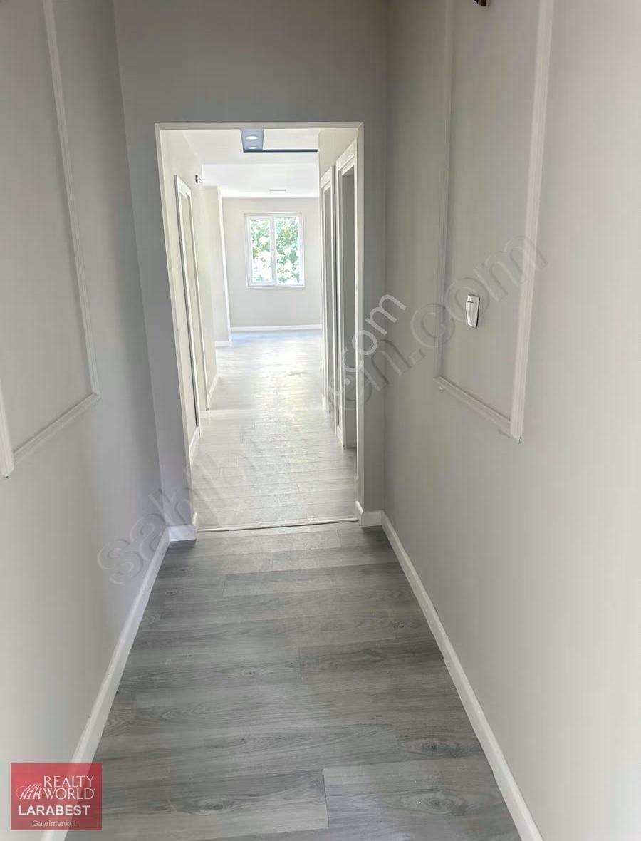 Eski Lara Caddesinde Masrafsız Tadilatlı 150 Metre² Kiralık Ofis - Görsel 3