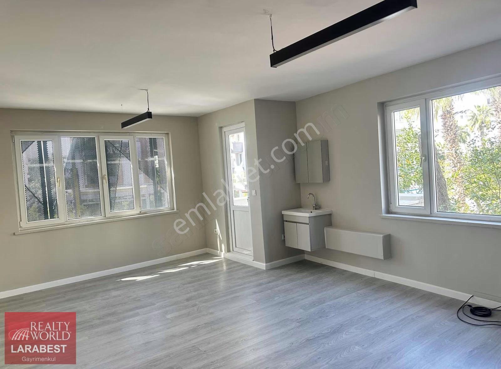 Eski Lara Caddesinde Masrafsız Tadilatlı 150 Metre² Kiralık Ofis - Görsel 9