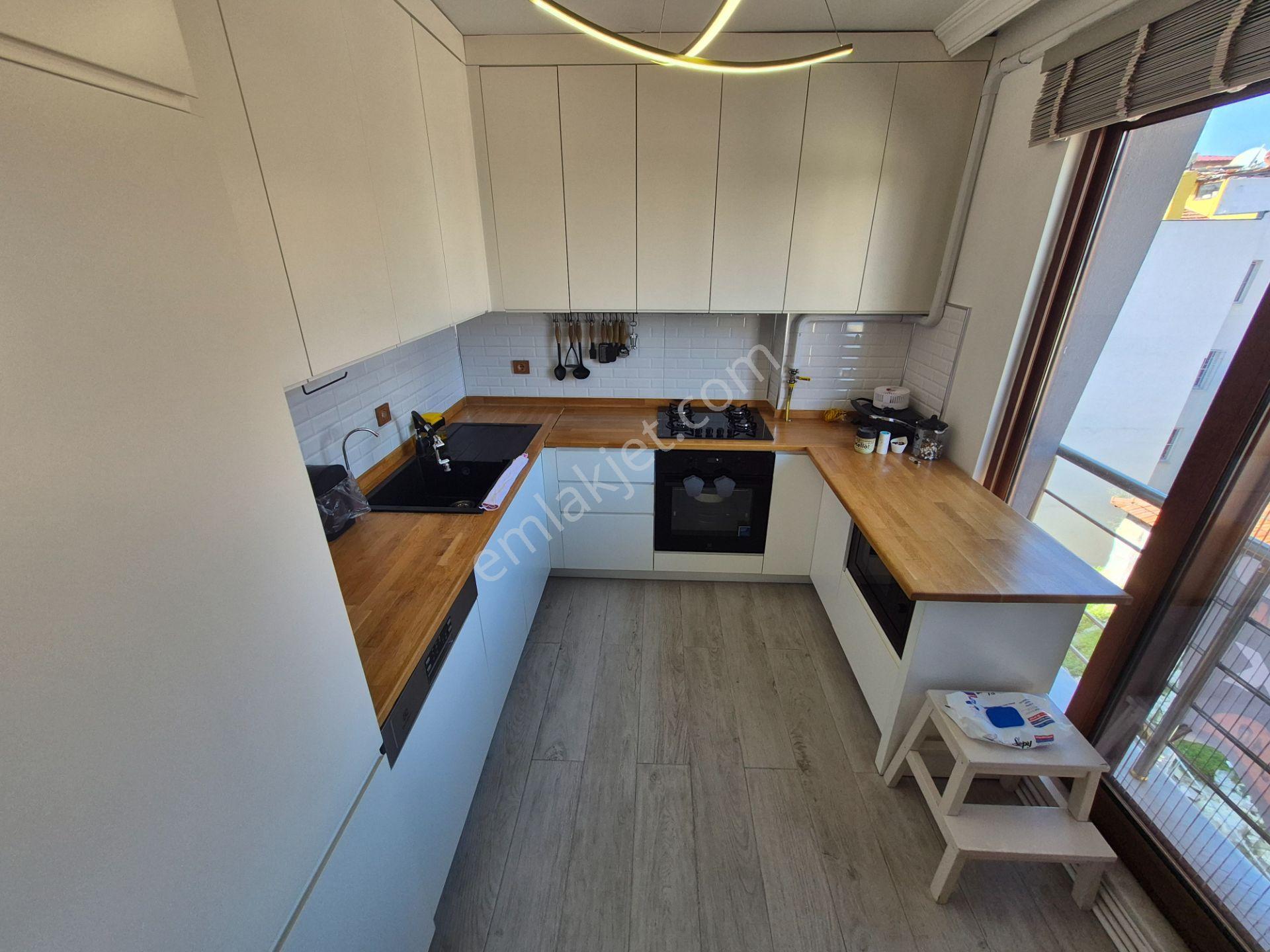 Kış Bahçeli 135 M2 2+1 Kullanışlı Daire - Görsel 13