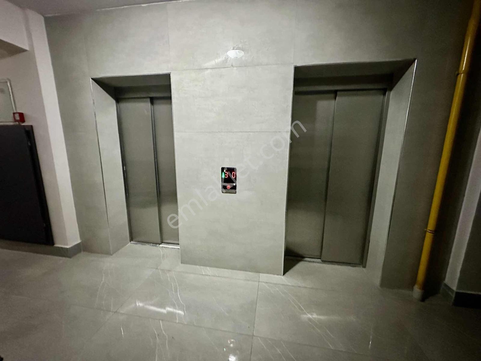 Satılık Full Eşyalı 1+1 Özel Tasarım - Görsel 2
