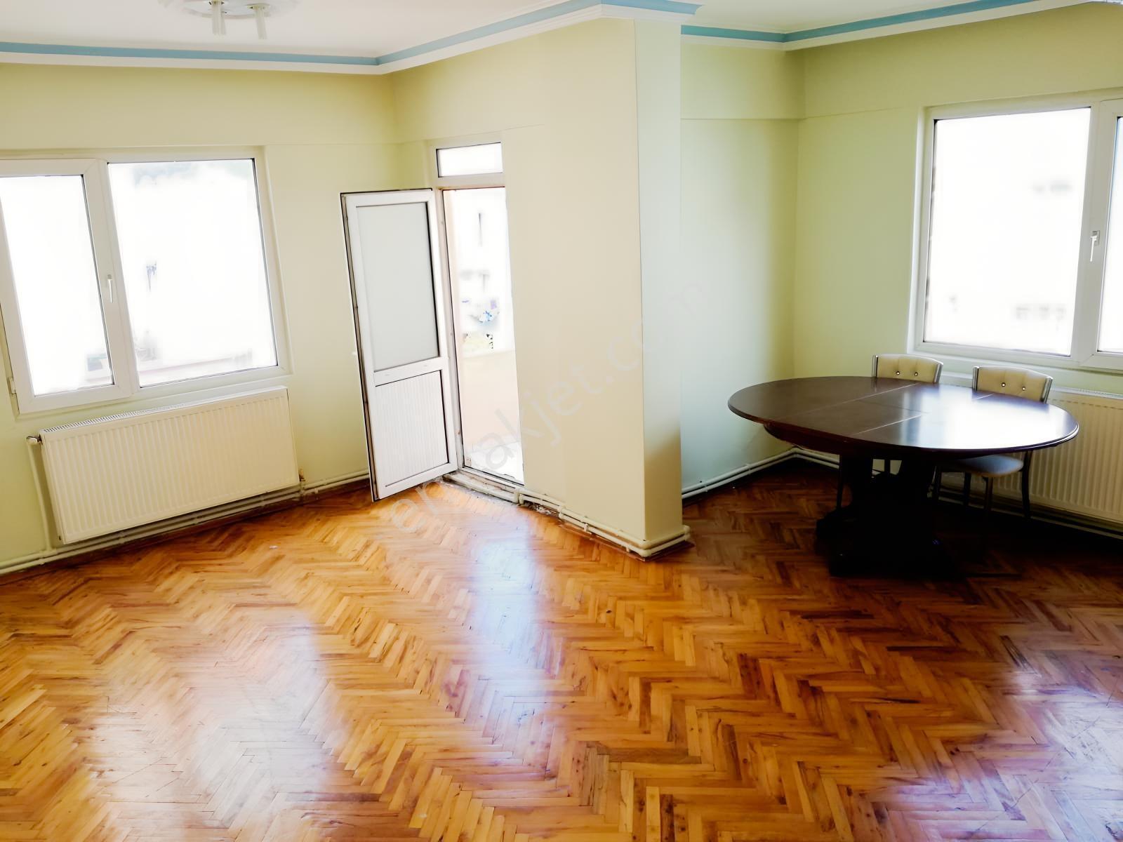 Maltepe Zümrütevlerde Öz İş Sitesi Site İçerisinde 3+1 120 M2 - Görsel 18
