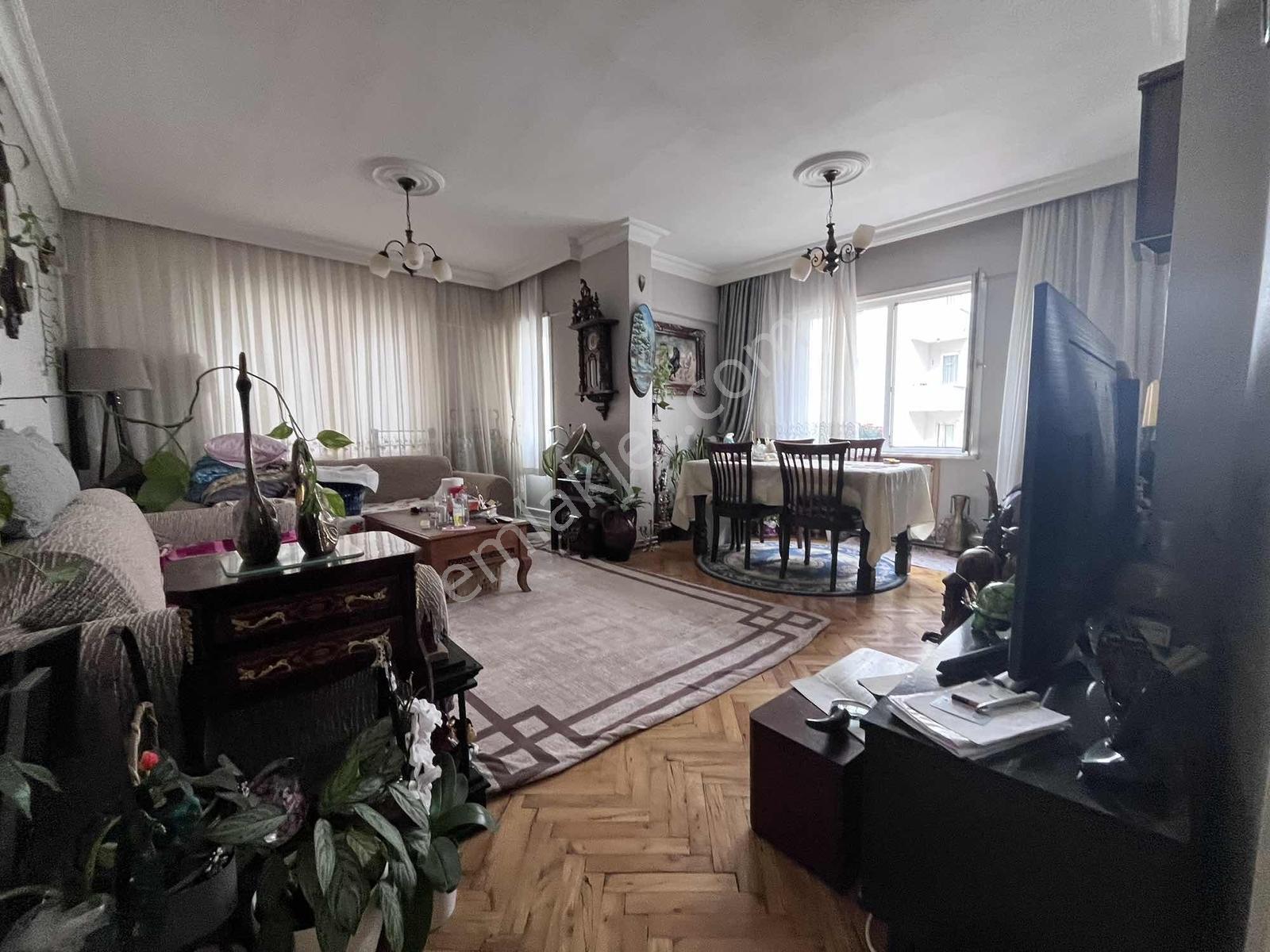 Maltepe Zümrütevlerde Öz İş Sitesi Site İçerisinde 3+1 120 M2 - Görsel 24