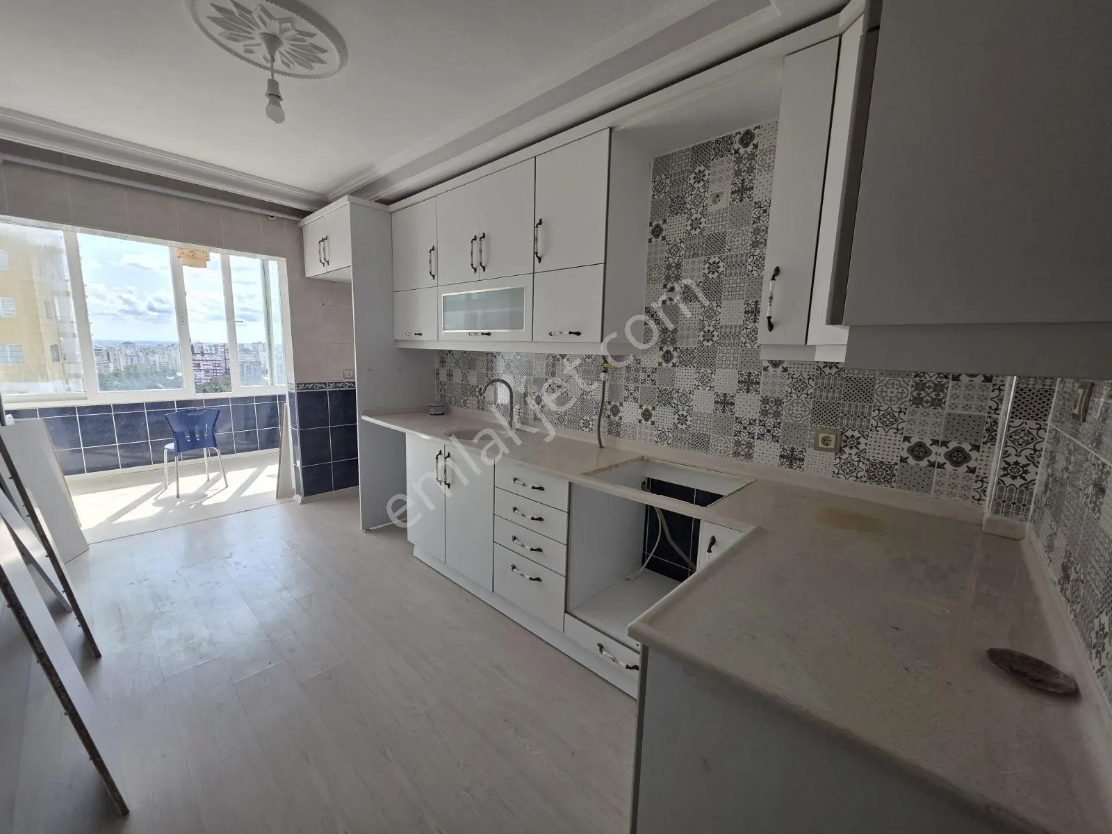 İz'den Kurttepe Civarı Xxl Oturum İçi Yapılı 3+1 Daire!!!