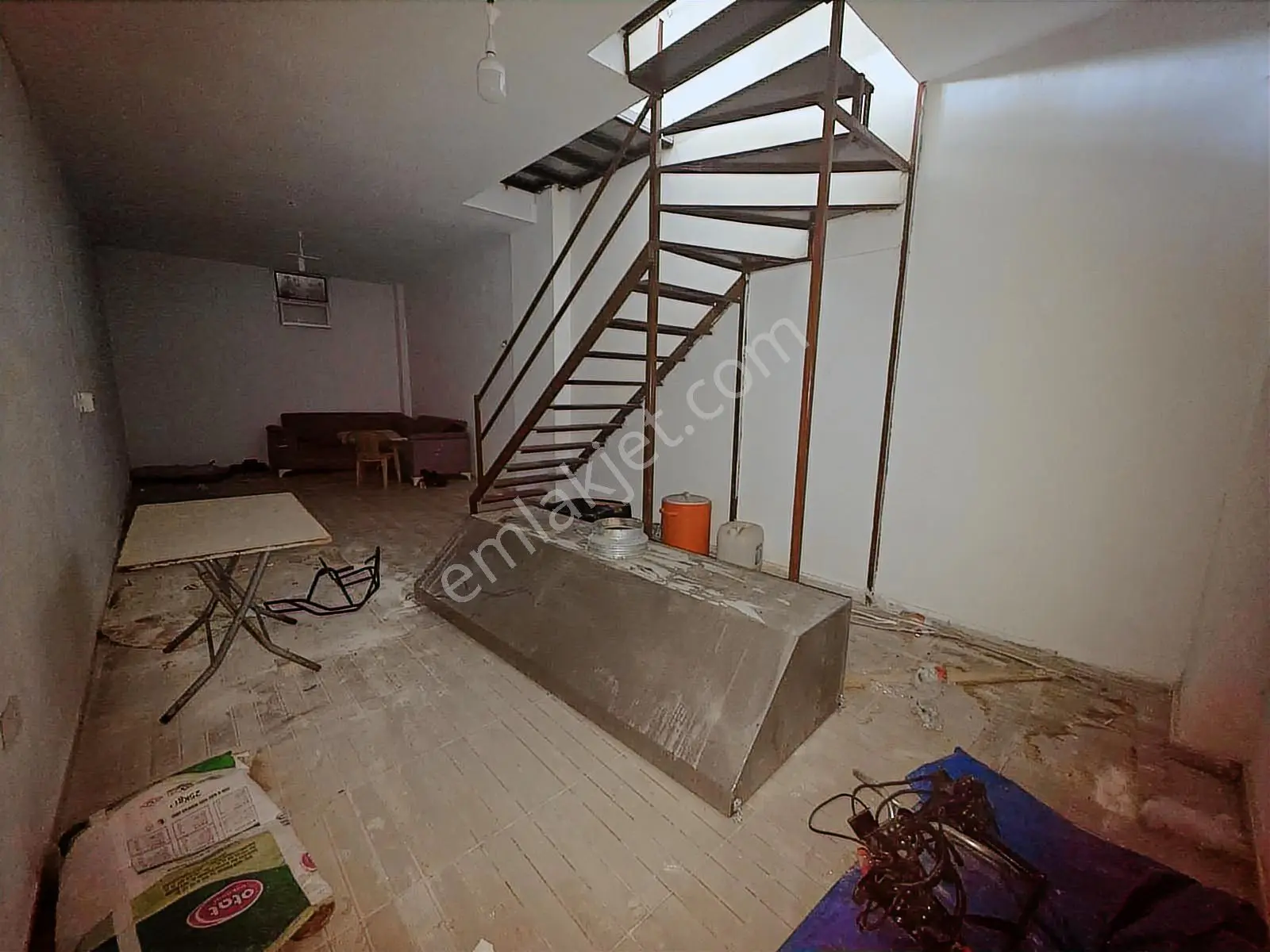 İz'den Gürselpaşada Cazip Konum Cazip Fiyat Kiralık İşyeri - Görsel 5