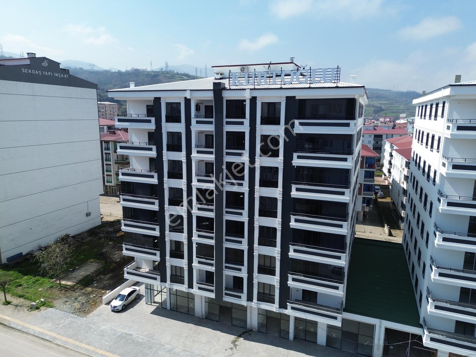 Yağmur Emlaktan Kiralık Üç Cepheli Harika Konumlu 163 M2 Dükkan - Görsel 3