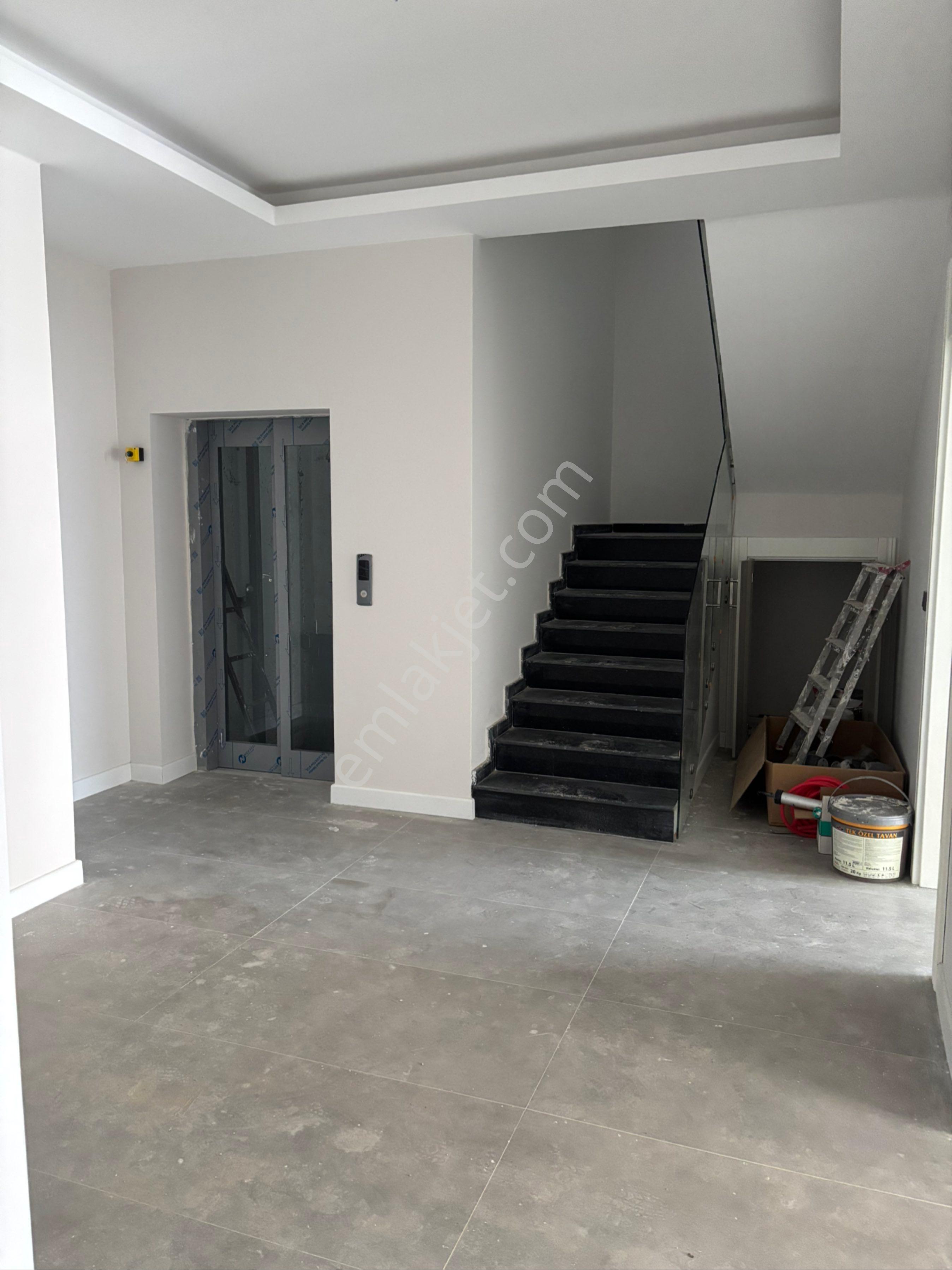 Ankara Bağlıca Satılık Geniş Bahçeli Asansörlü Sıfır Lüks Villa - Görsel 32