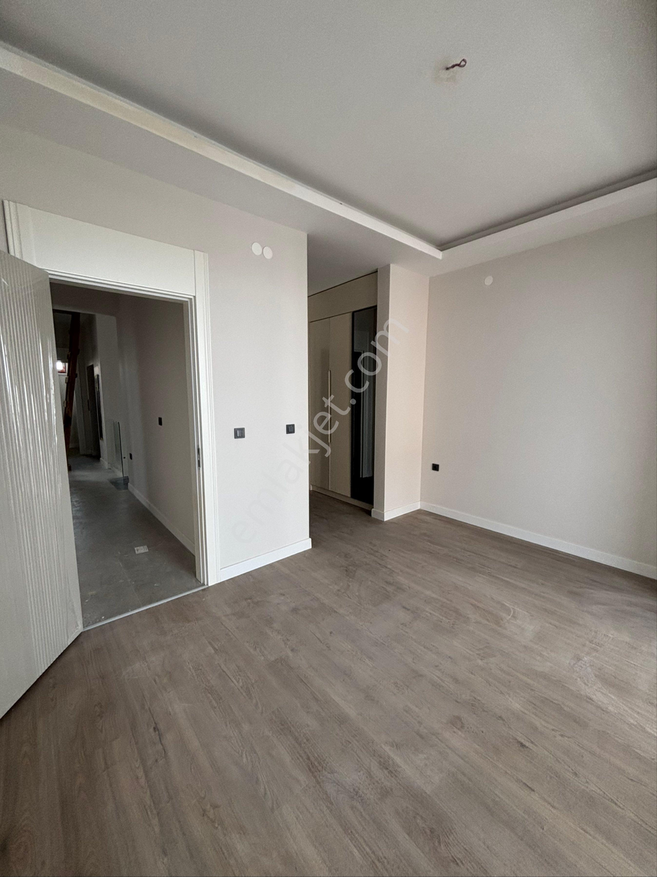 Ankara Bağlıca Satılık Geniş Bahçeli Asansörlü Sıfır Lüks Villa - Görsel 23