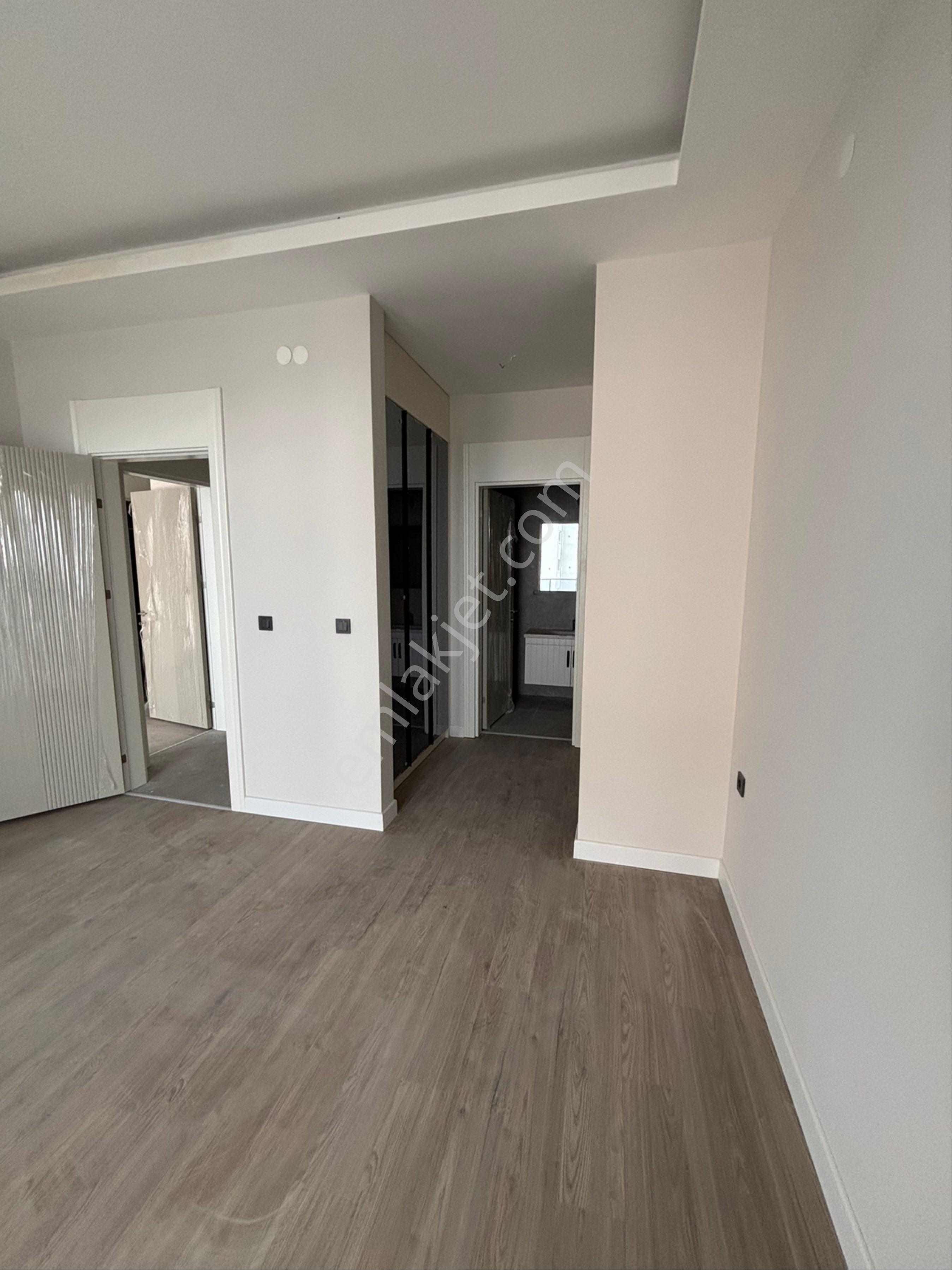 Ankara Bağlıca Satılık Geniş Bahçeli Asansörlü Sıfır Lüks Villa - Görsel 24