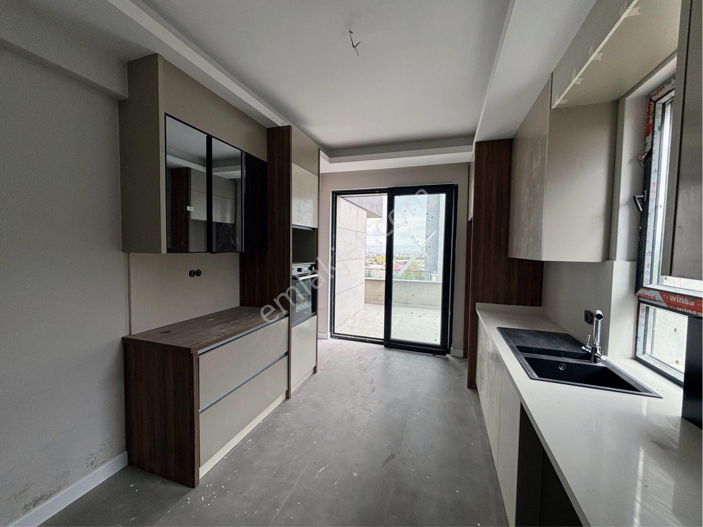 Ankara Bağlıca Satılık Geniş Bahçeli Asansörlü Sıfır Lüks Villa - Görsel 14