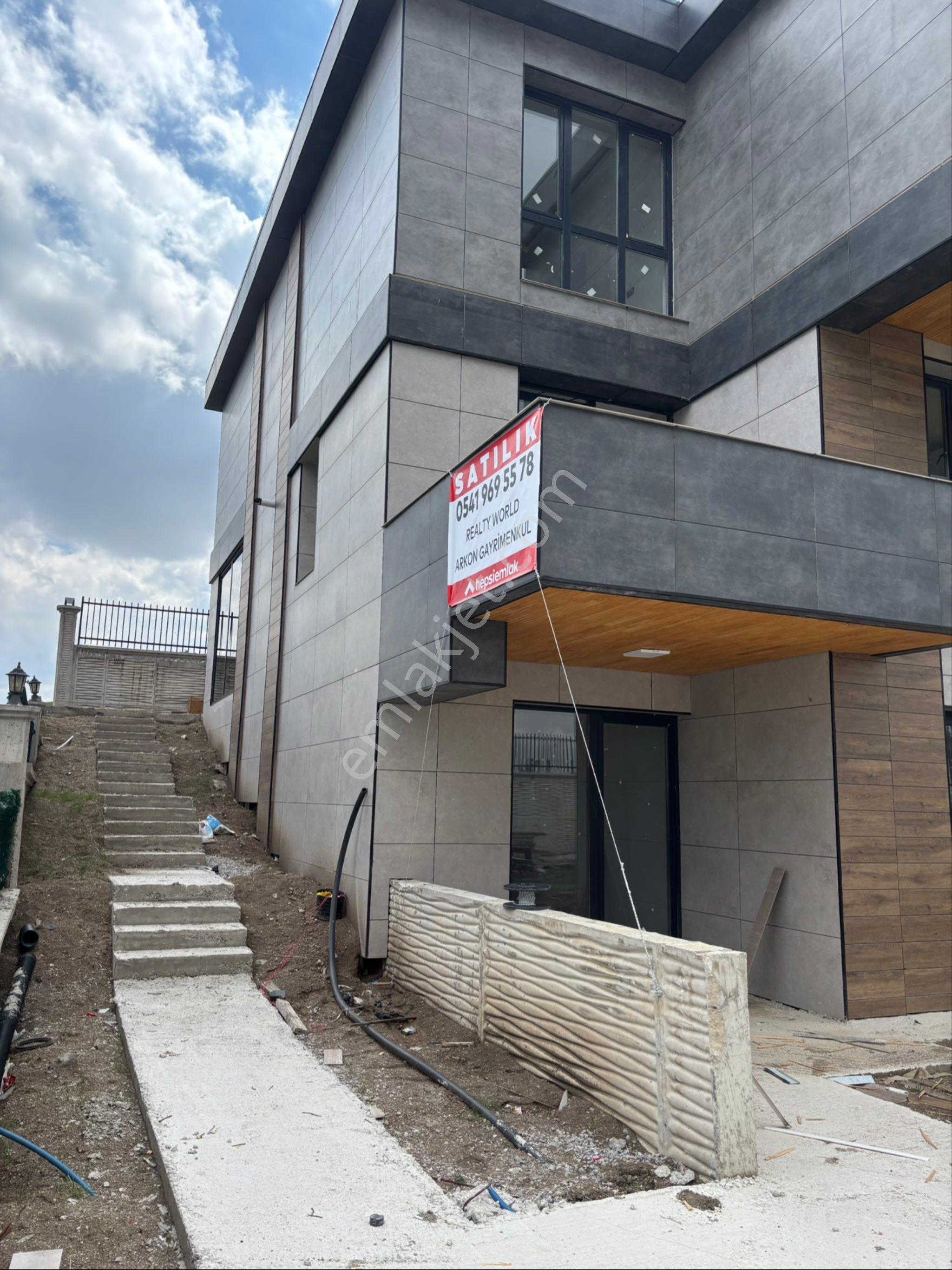 Ankara Bağlıca Satılık Geniş Bahçeli Asansörlü Sıfır Lüks Villa - Görsel 3