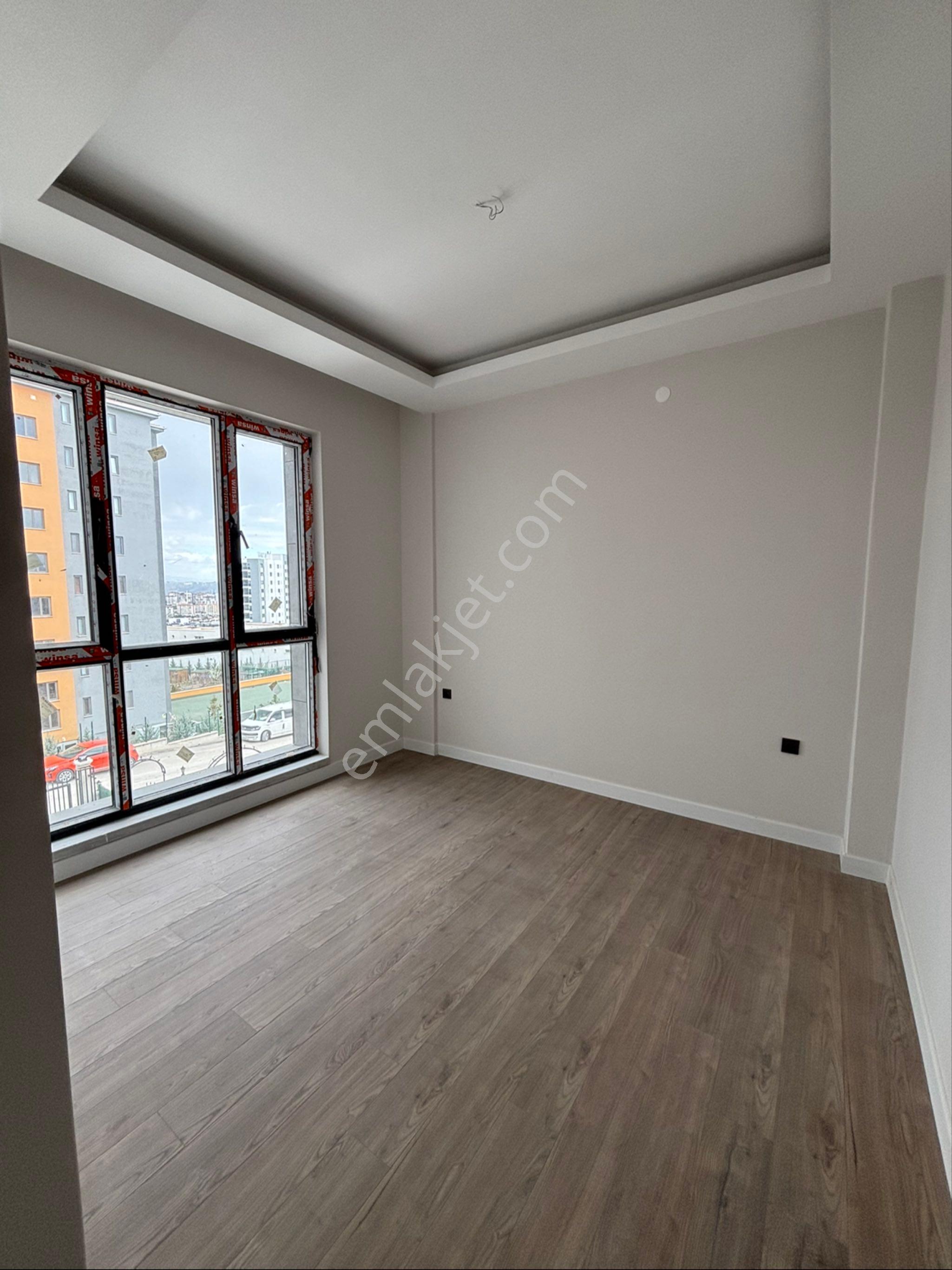 Ankara Bağlıca Satılık Geniş Bahçeli Asansörlü Sıfır Lüks Villa - Görsel 22