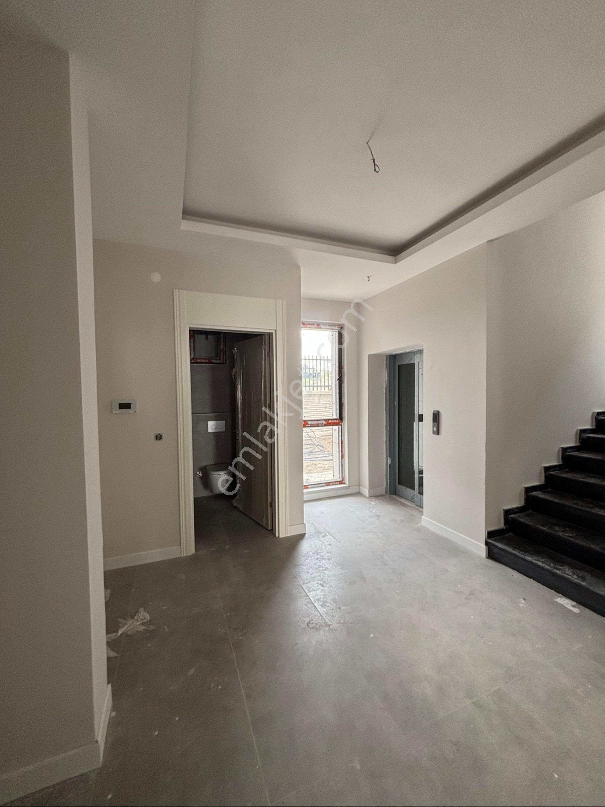 Ankara Bağlıca Satılık Geniş Bahçeli Asansörlü Sıfır Lüks Villa - Görsel 8