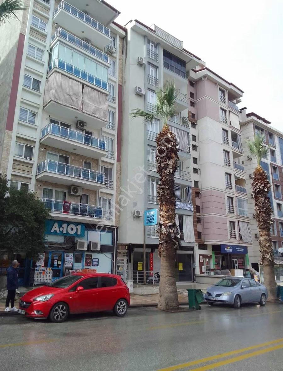 Pelitlibağ Cadde Üzerinde Satılık Kurumsal Kiracılı Dükkan - Görsel 2