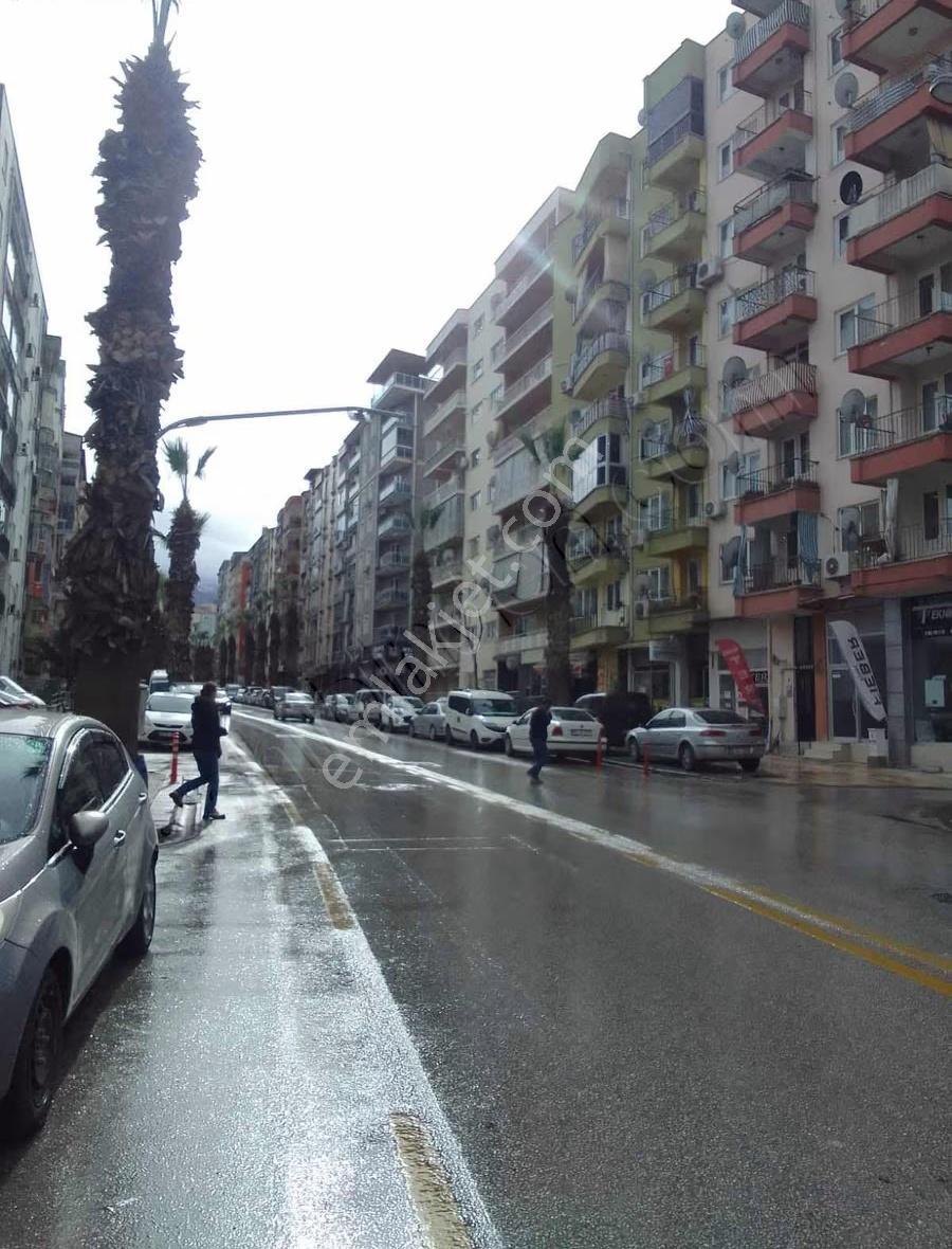 Pelitlibağ Cadde Üzerinde Satılık Kurumsal Kiracılı Dükkan - Görsel 13