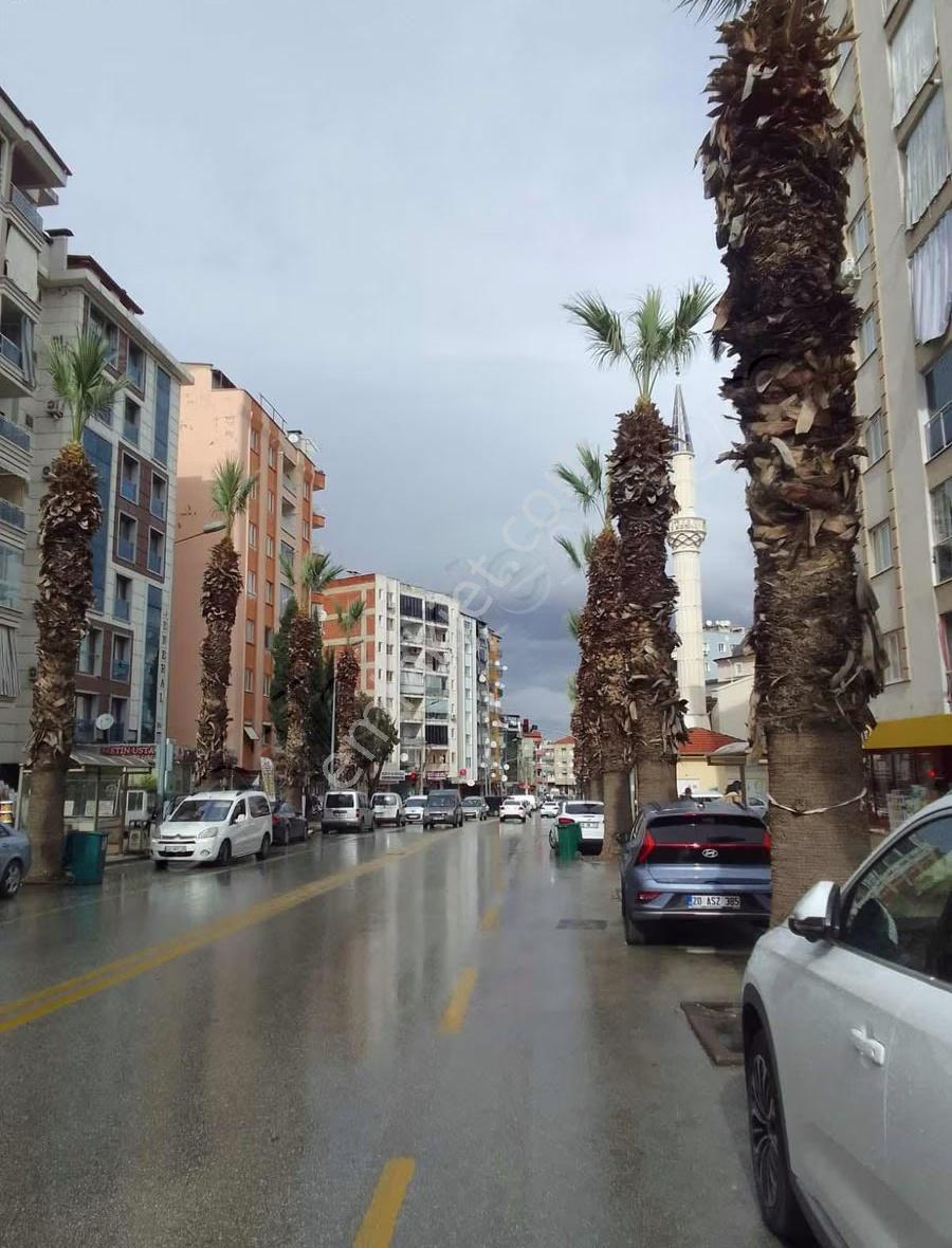 Pelitlibağ Cadde Üzerinde Satılık Kurumsal Kiracılı Dükkan - Görsel 3