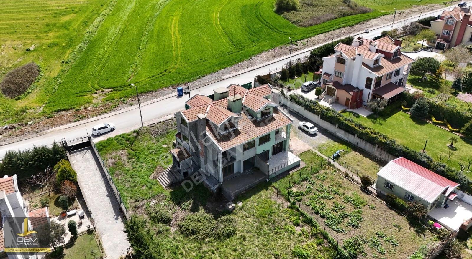 Arnavutköy Haraççı Pegasus Bölgesinde Satılık Villa - Görsel 35