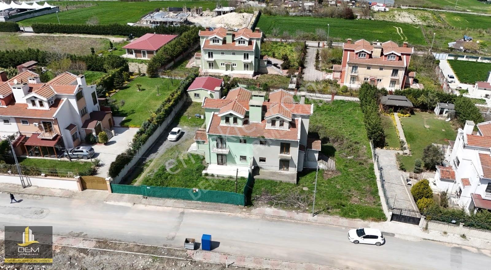 Arnavutköy Haraççı Pegasus Bölgesinde Satılık Villa - Görsel 24