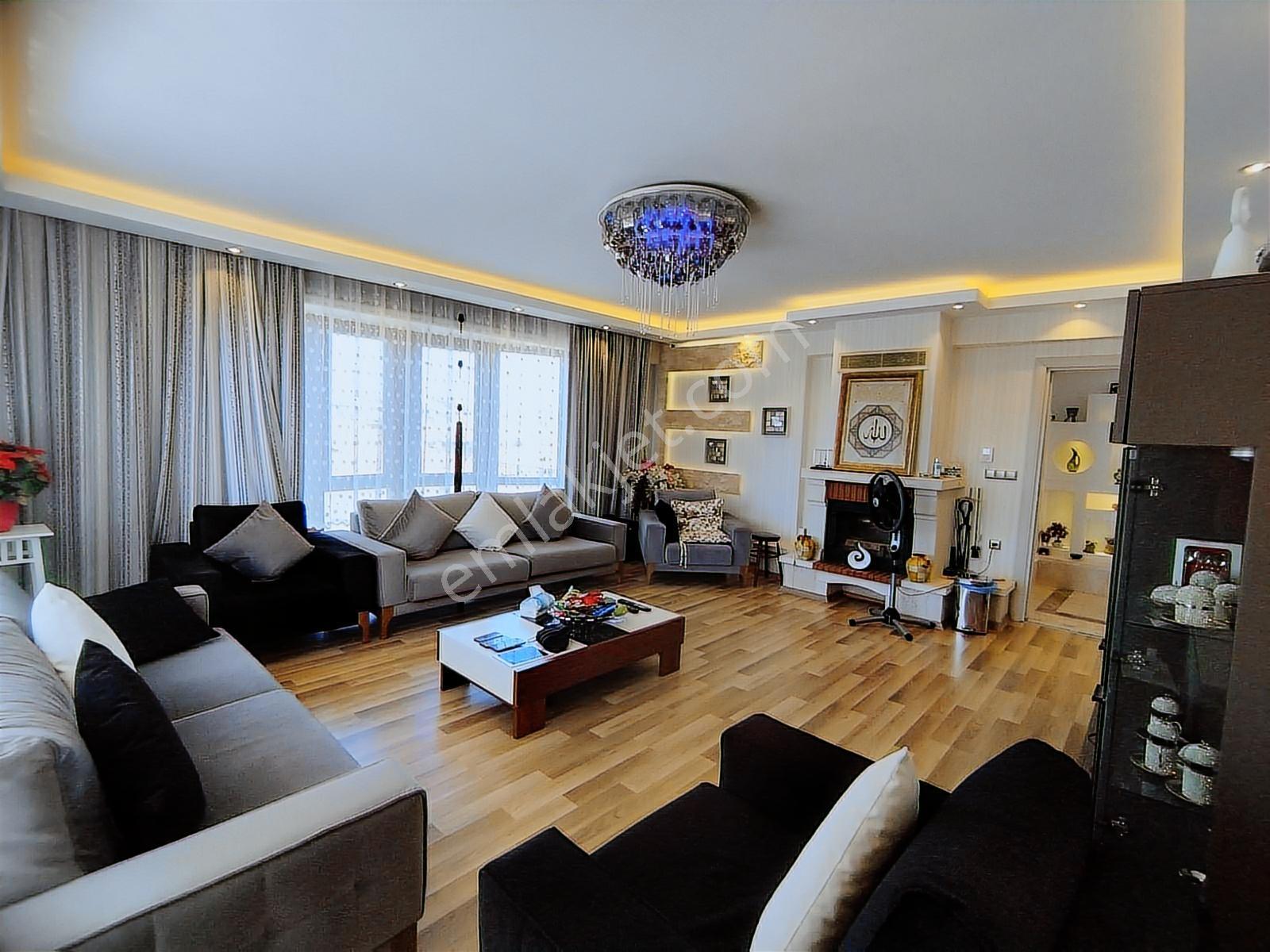 Yalova Merkez Hastane Yolunda Havuzlu Site İçerisinde İkiz Villa - Görsel 32