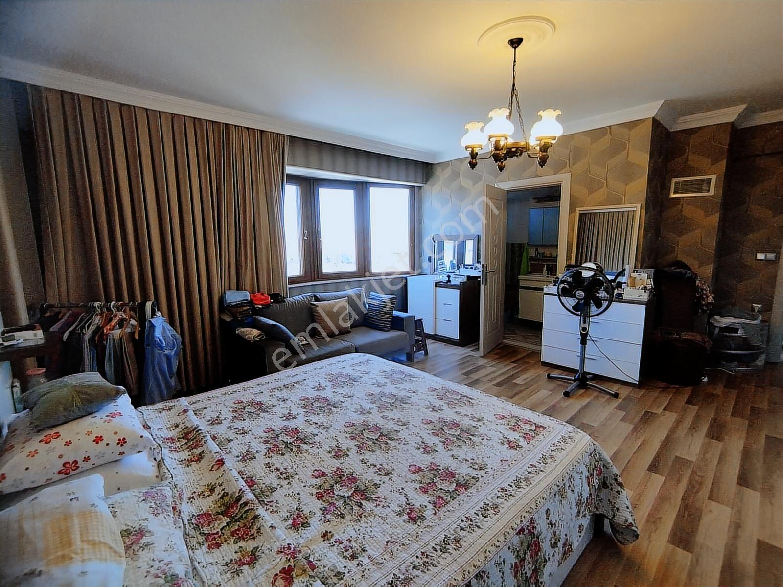 Yalova Merkez Hastane Yolunda Havuzlu Site İçerisinde İkiz Villa - Görsel 8