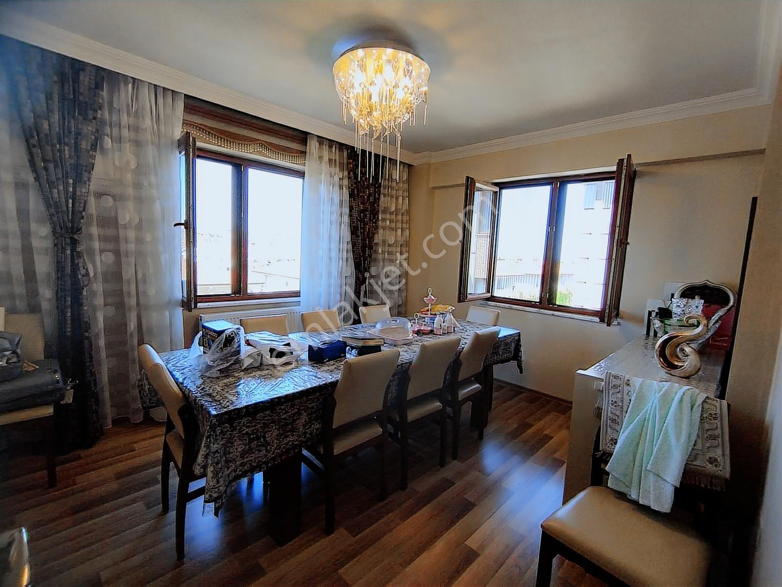 Yalova Merkez Hastane Yolunda Havuzlu Site İçerisinde İkiz Villa - Görsel 28