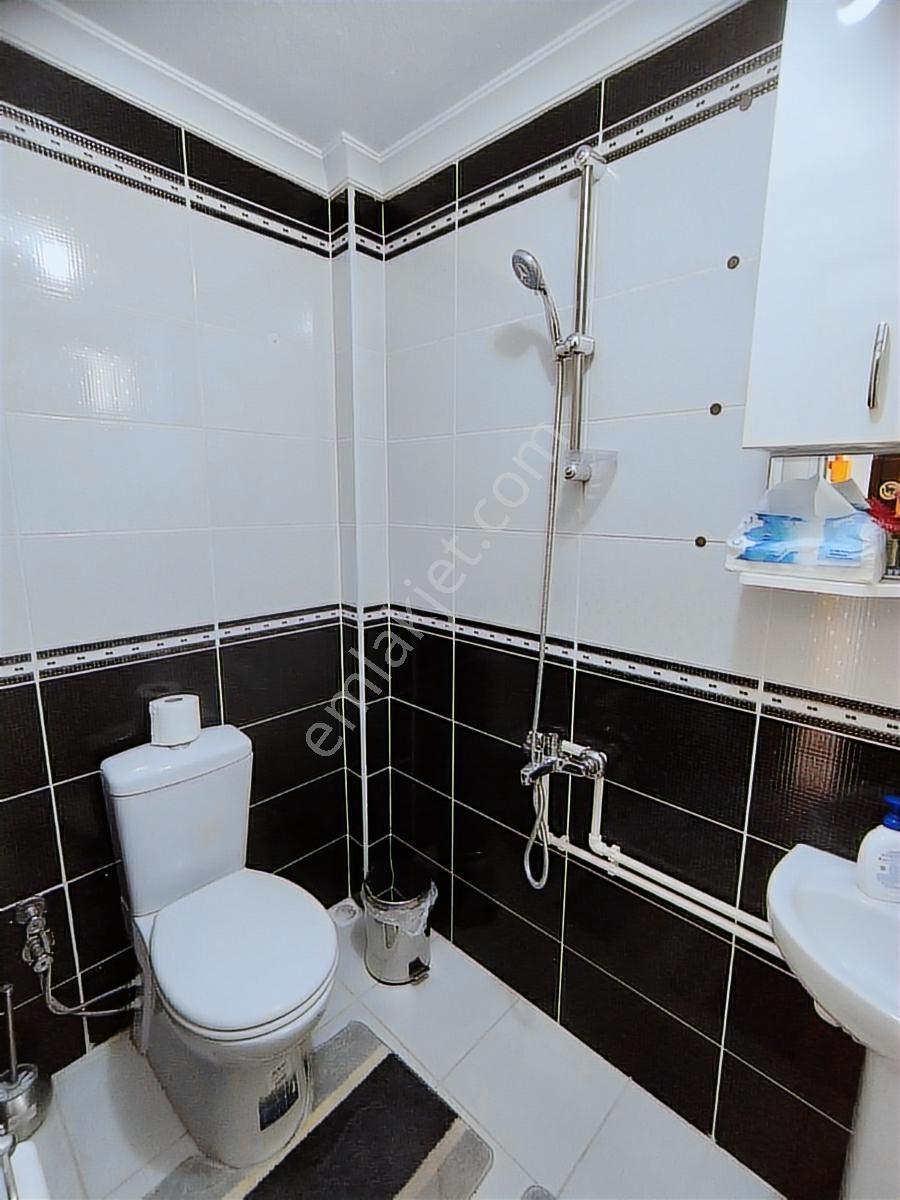 Yalova Merkez Hastane Yolunda Havuzlu Site İçerisinde İkiz Villa - Görsel 11